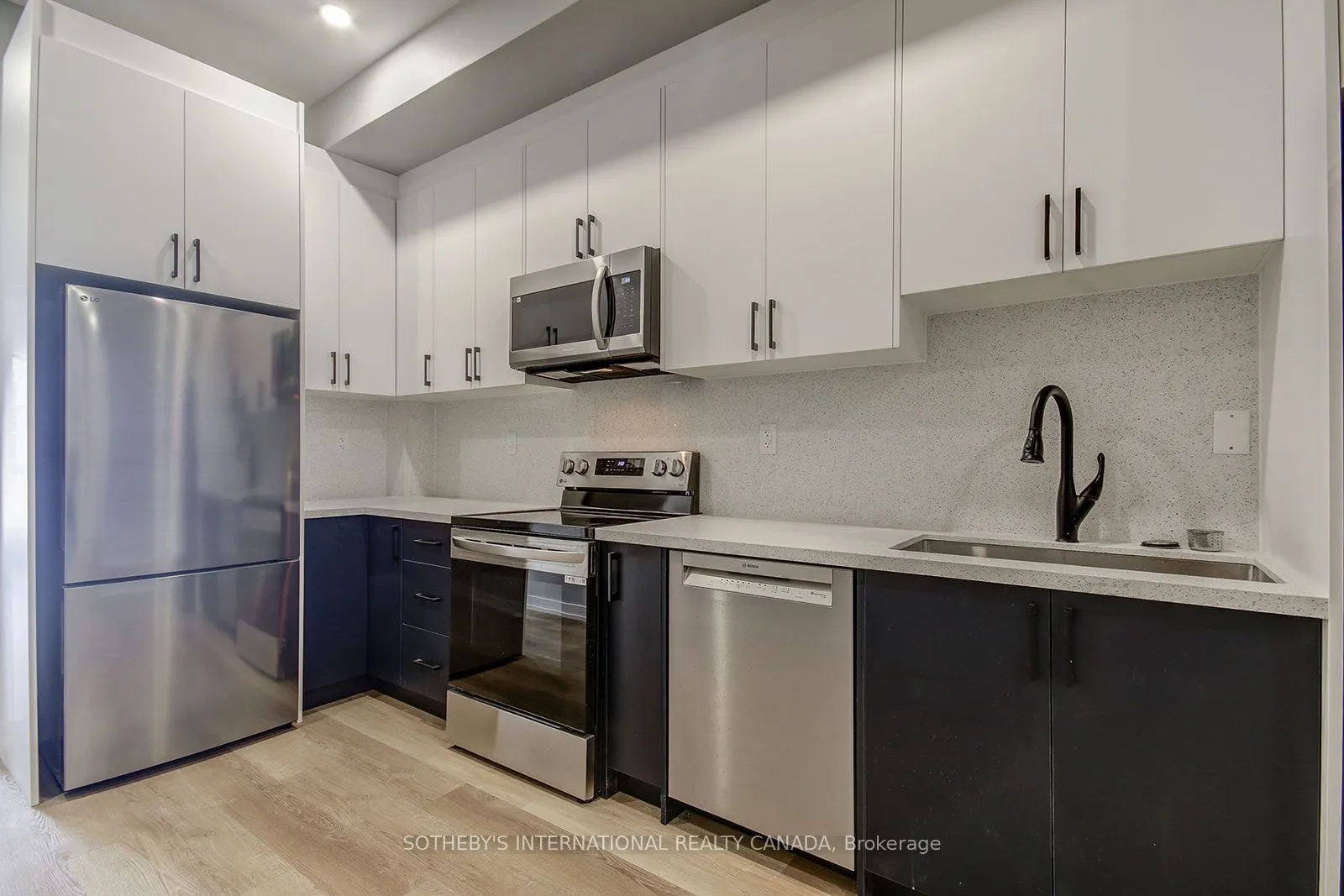 453 Dundas Street W, #2