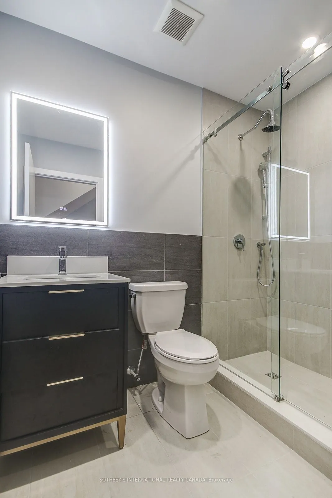 453 Dundas Street W, #2