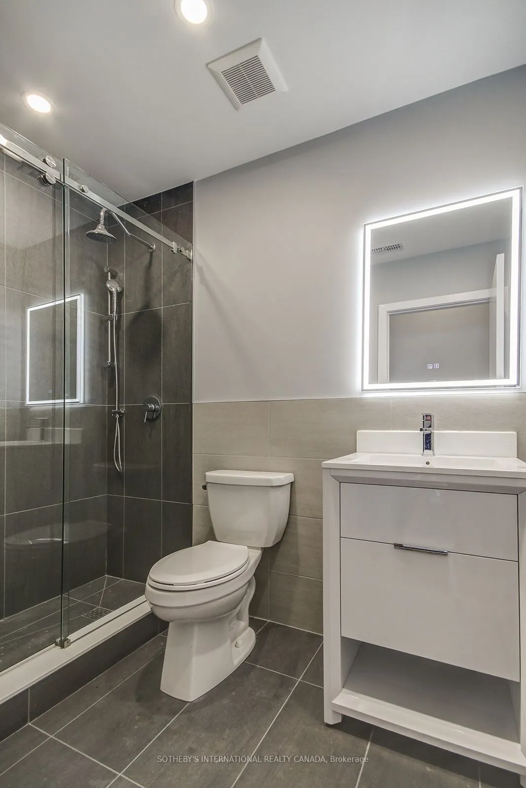 453 Dundas Street W, #2
