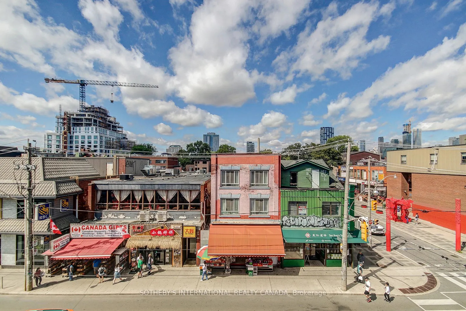 453 Dundas Street W, #3
