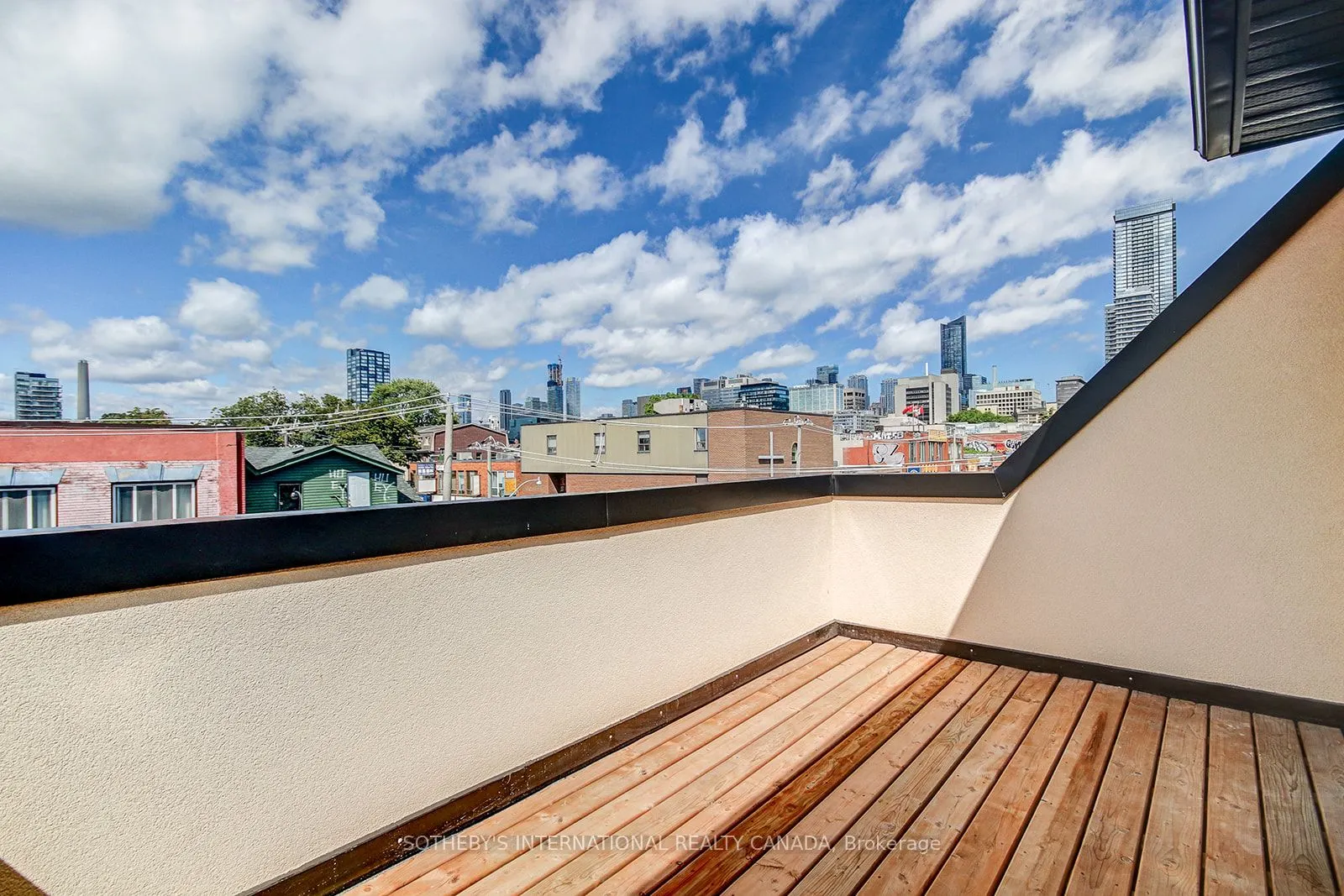 453 Dundas Street W, #3
