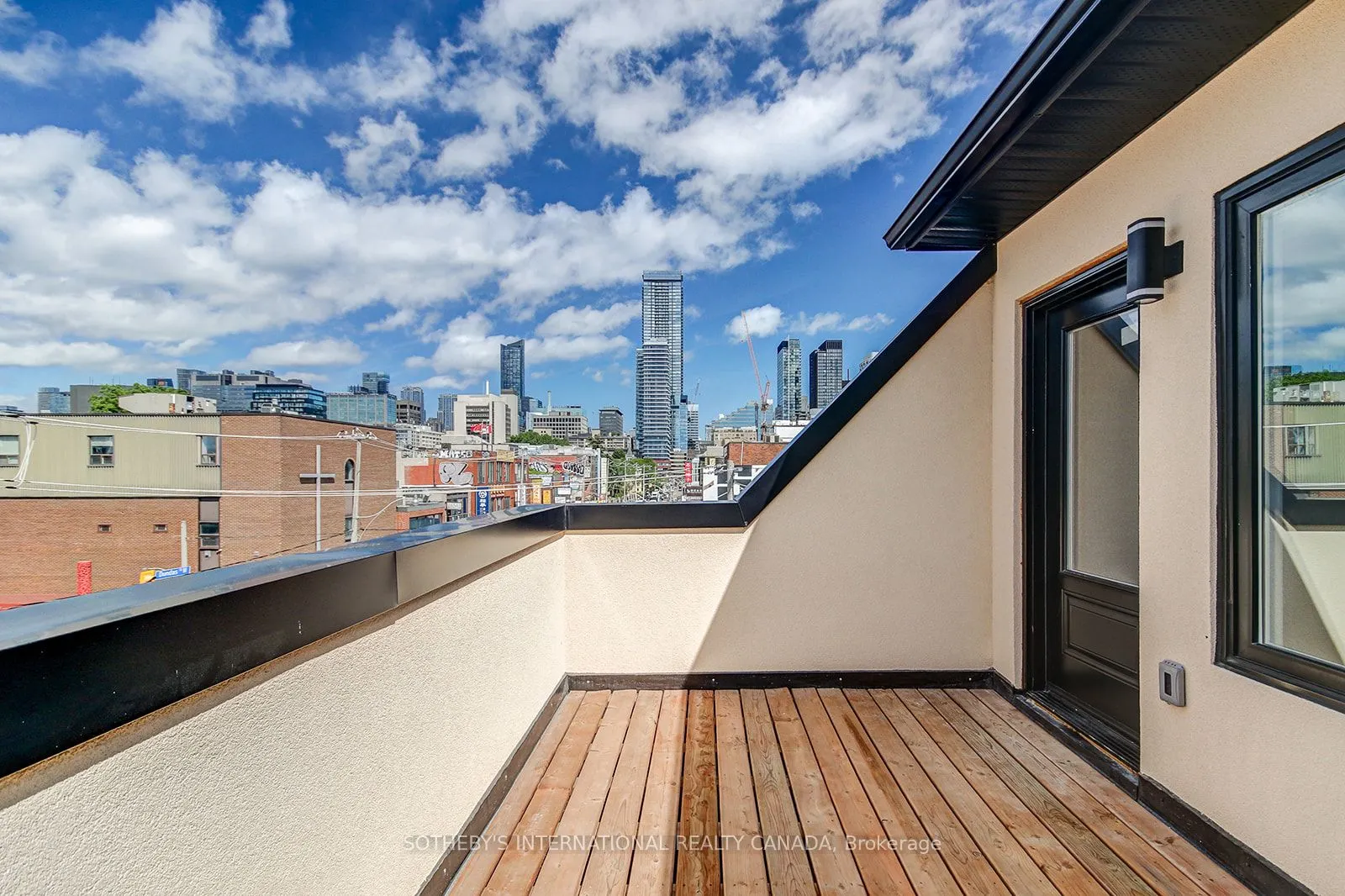 453 Dundas Street W, #3