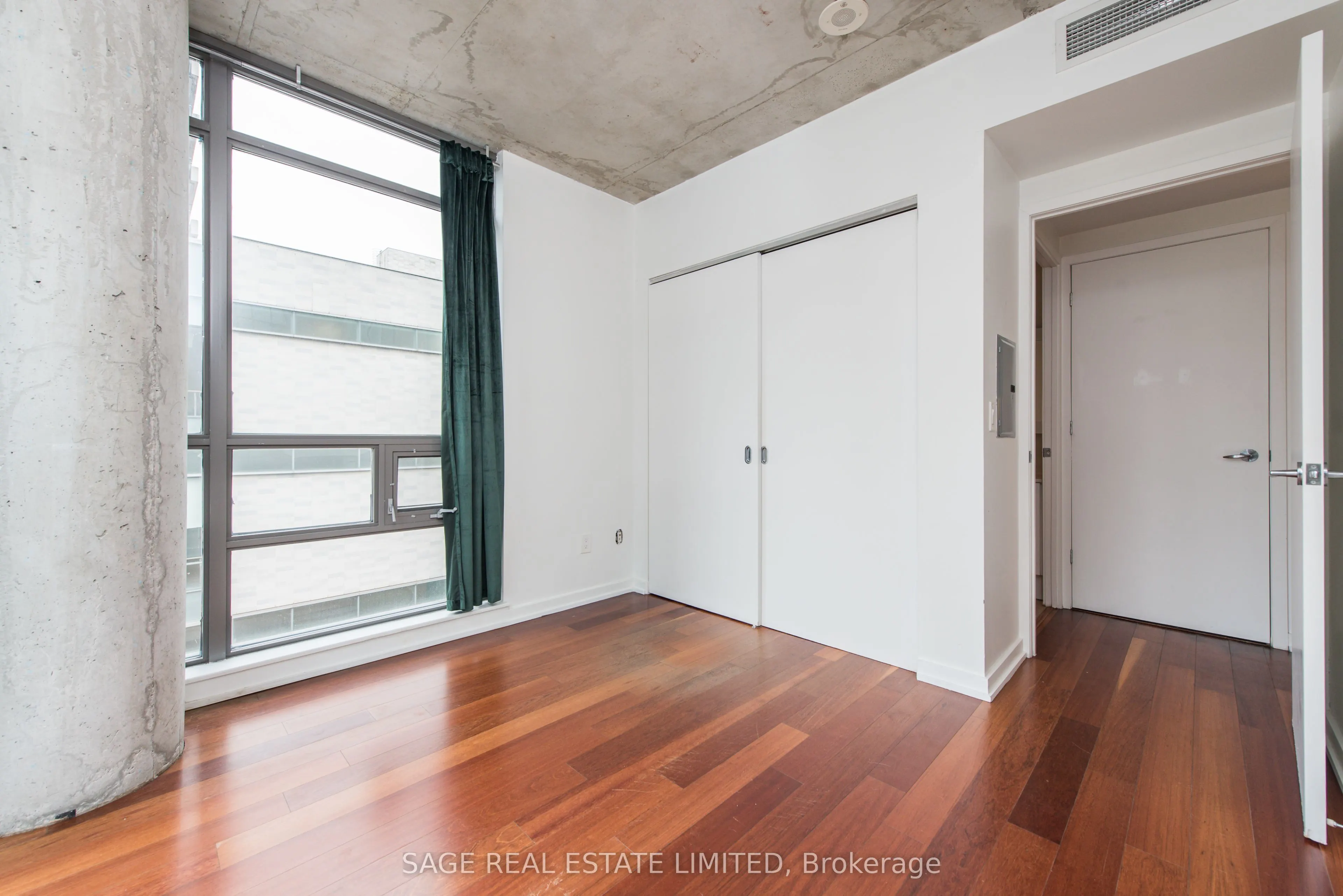 281 Mutual Street, #605