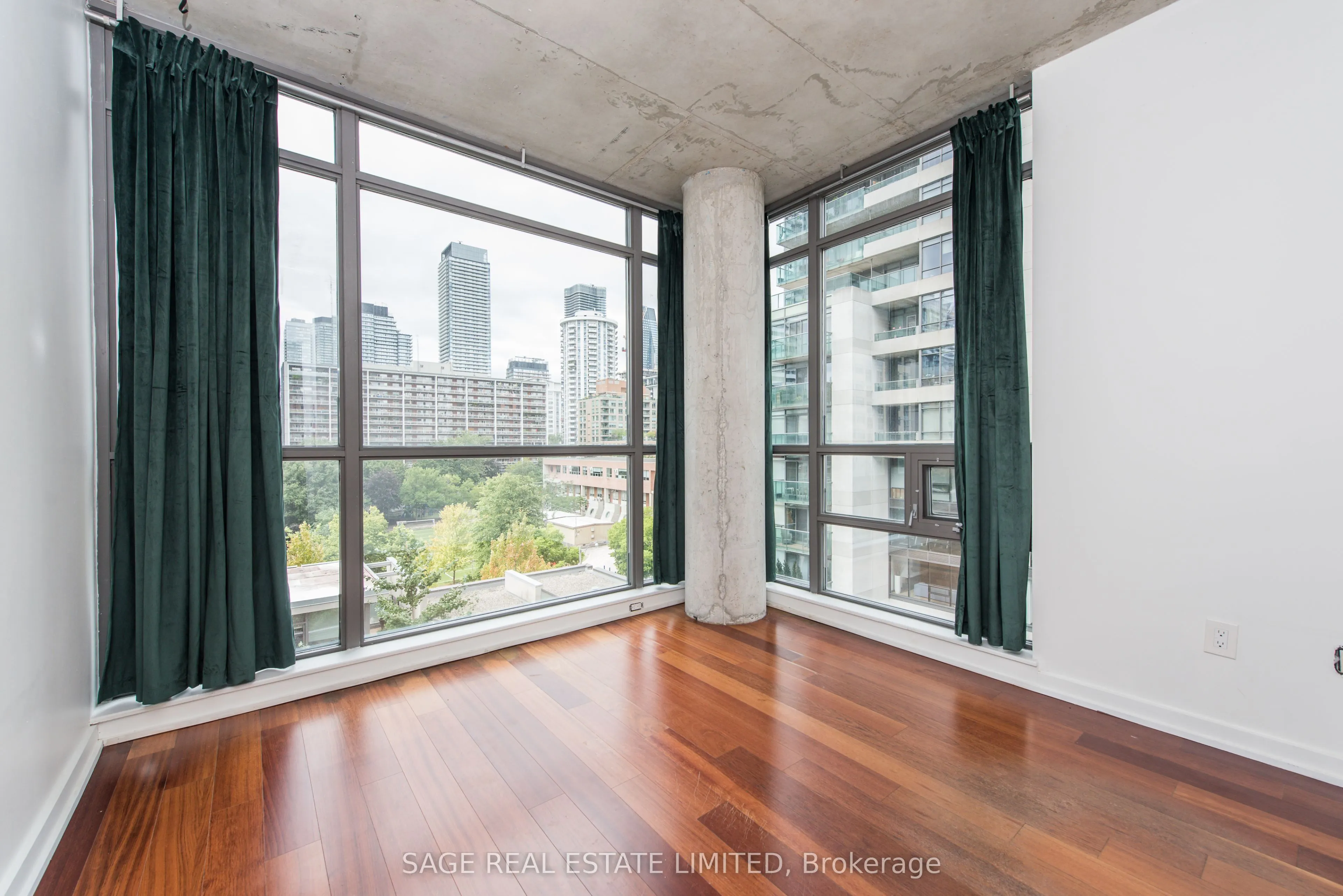 281 Mutual Street, #605