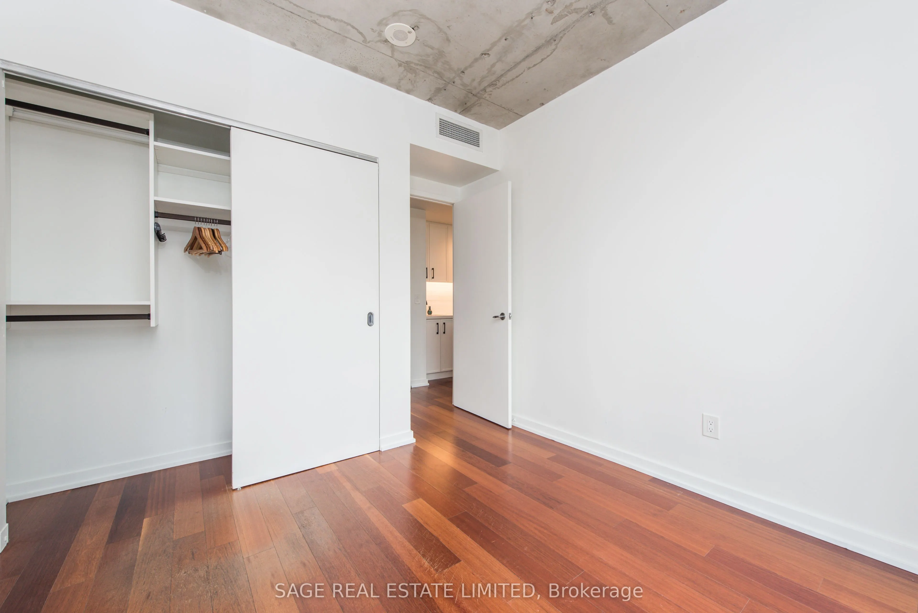 281 Mutual Street, #605