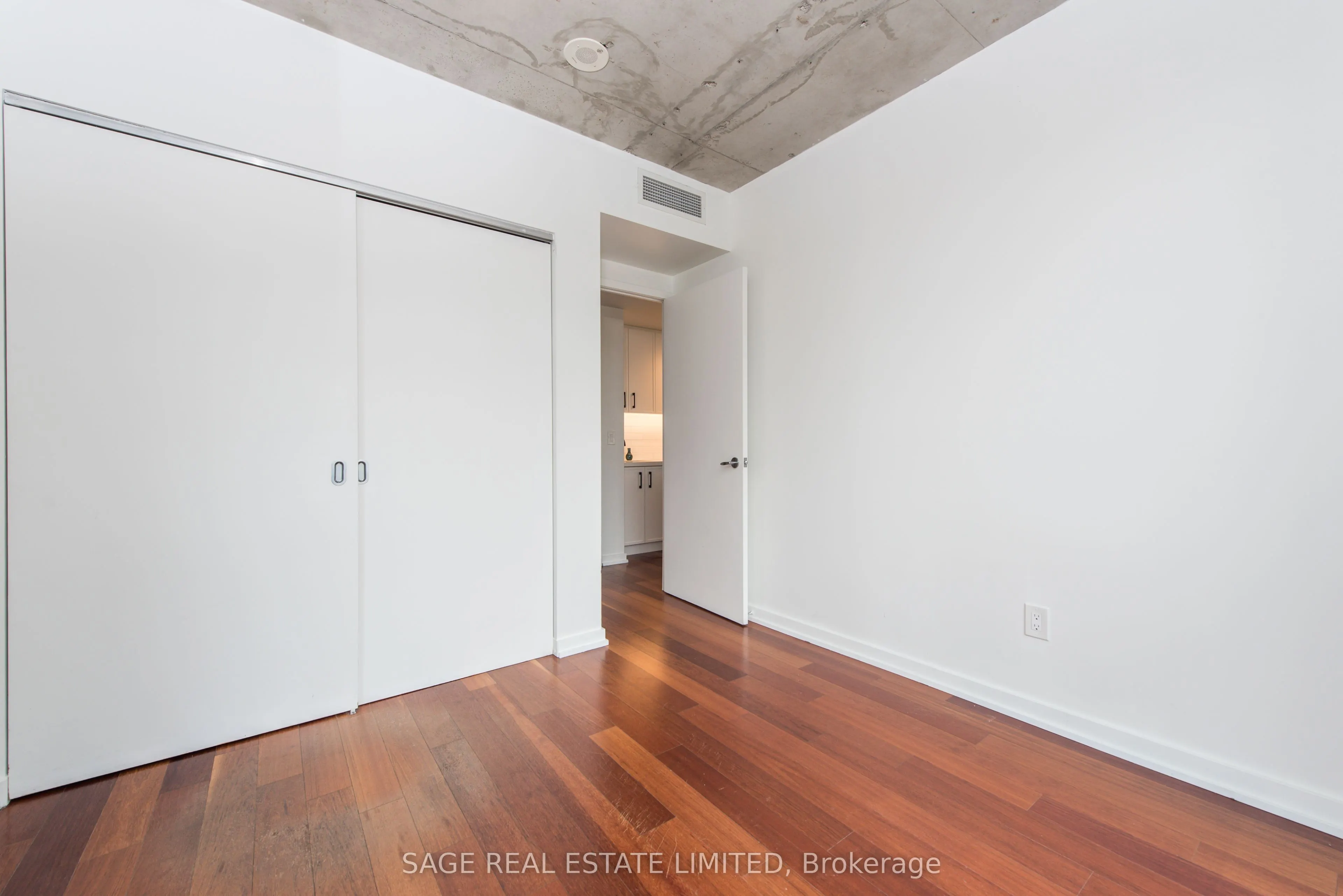 281 Mutual Street, #605