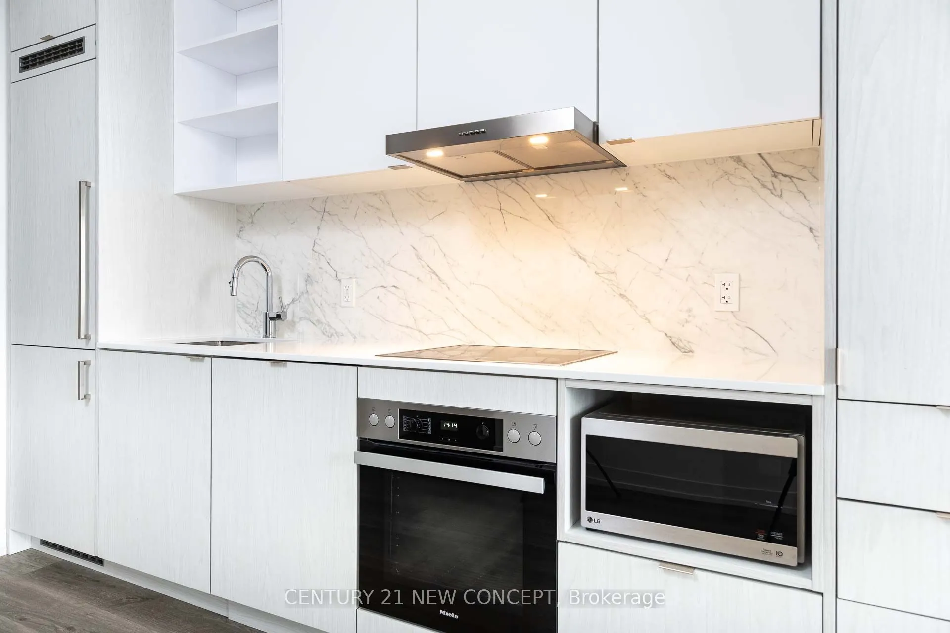 55 cooper Street, #7702