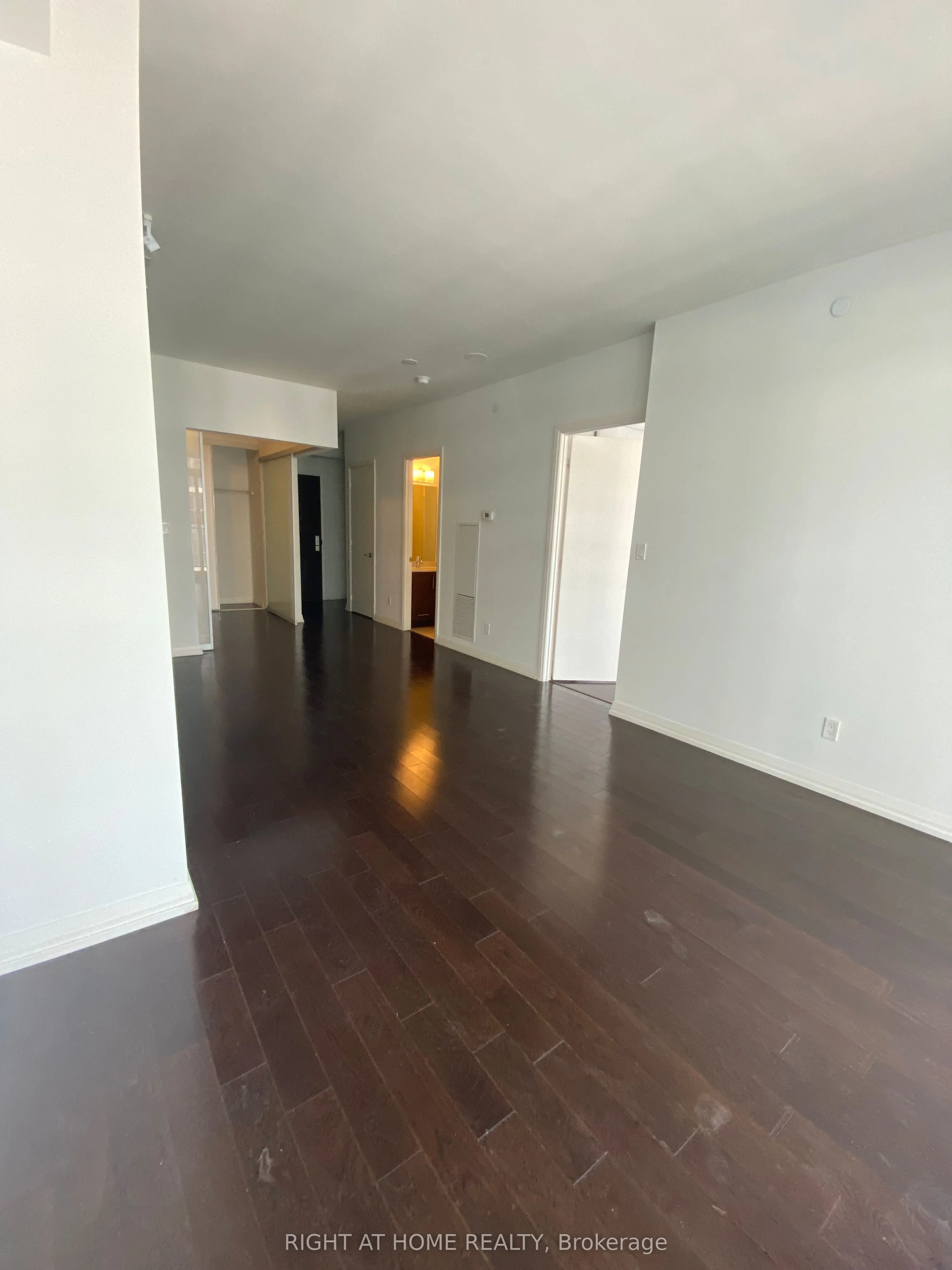460 Adelaide Street E, #1216