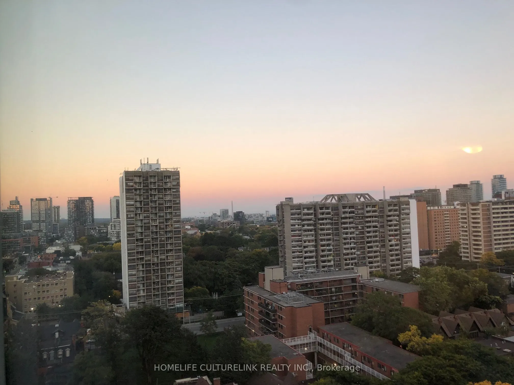 219 Dundas Street E, #1802