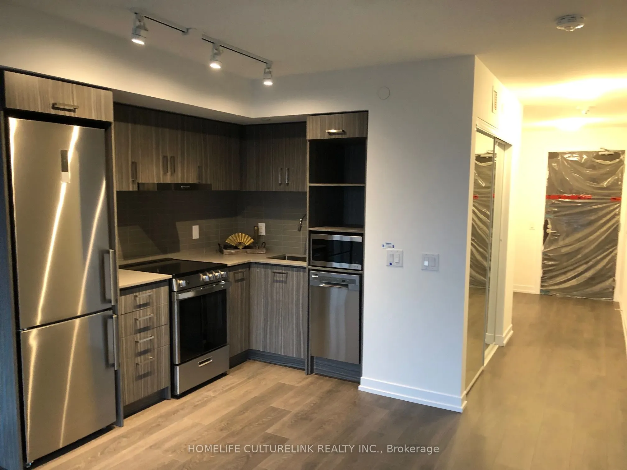 219 Dundas Street E, #1802