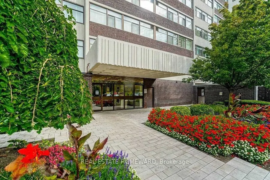 100 Antibes Drive, #2803