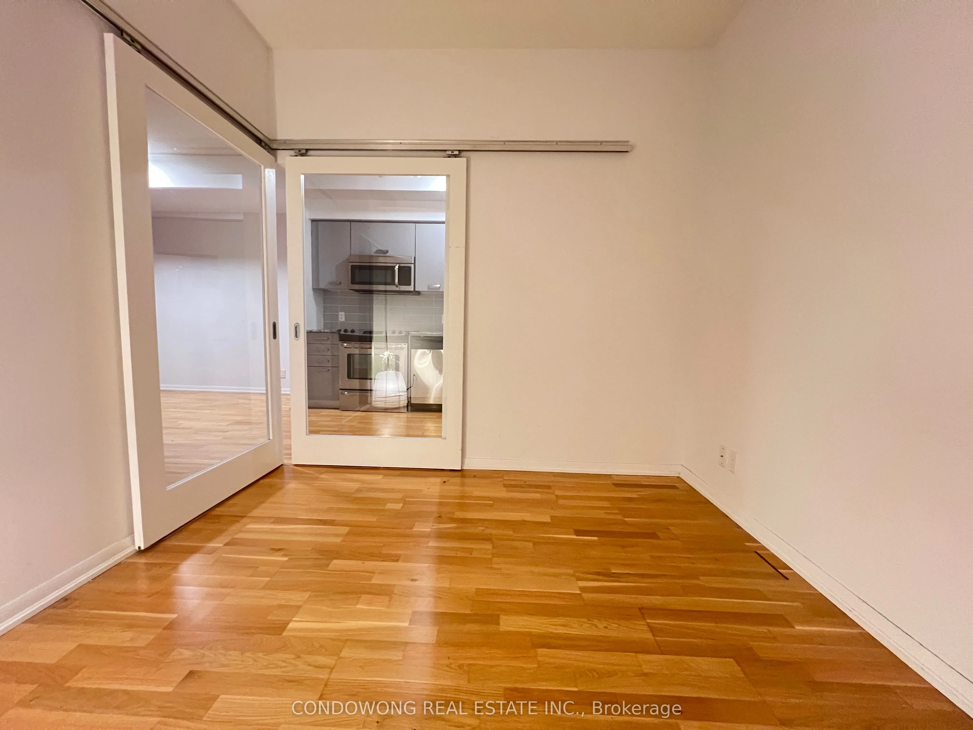 832 Bay Street, #4201