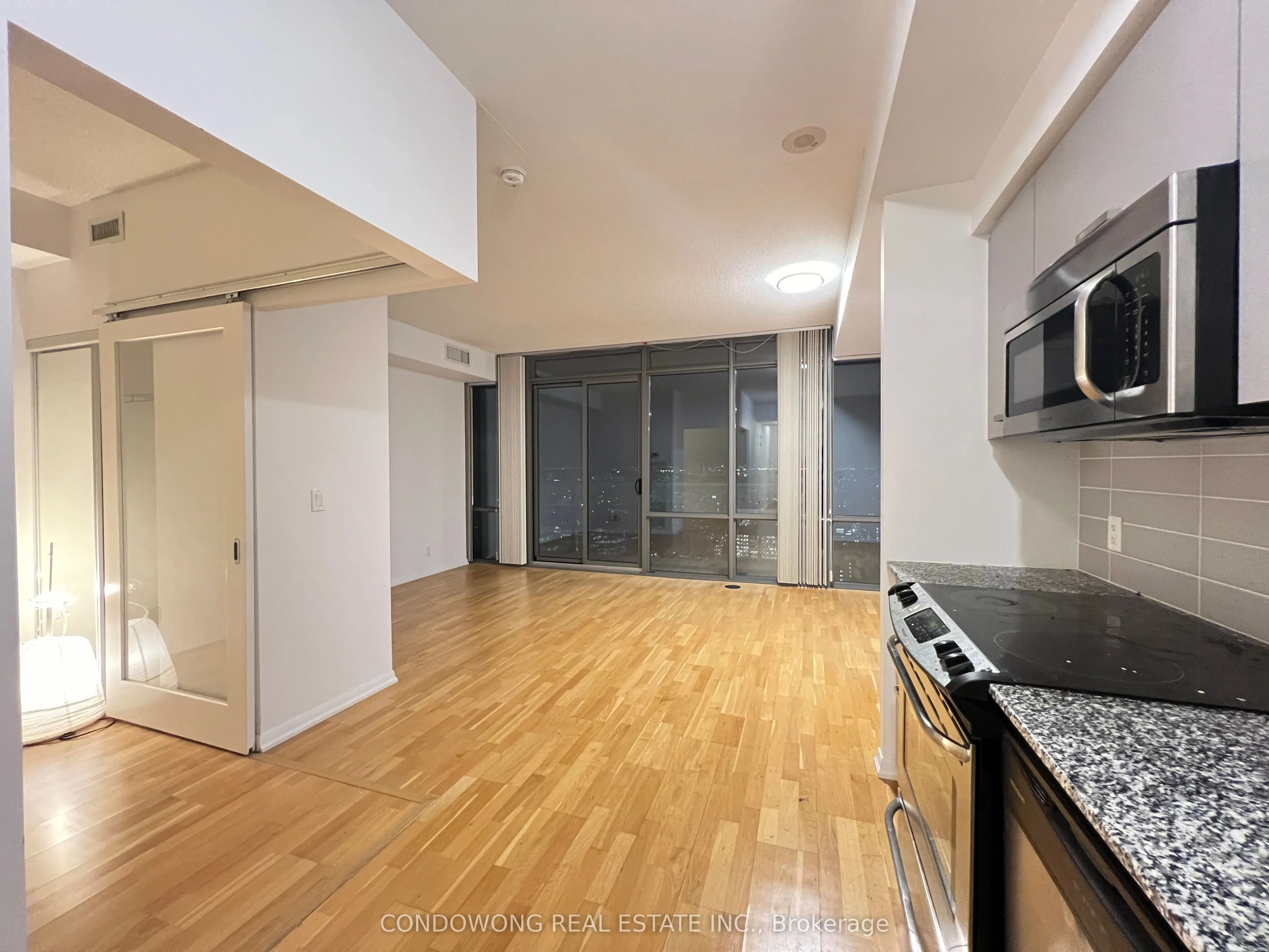 832 Bay Street, #4201
