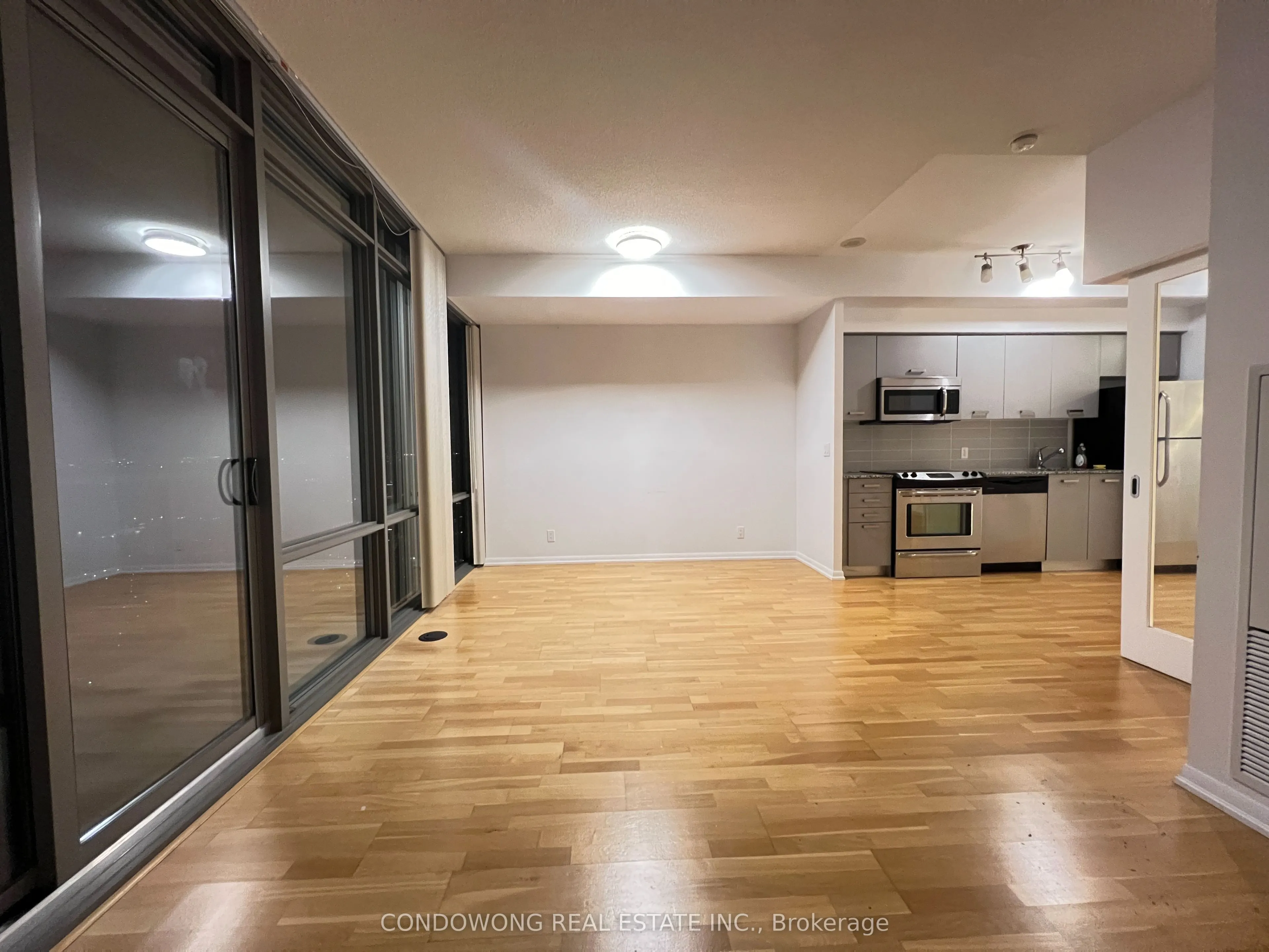 832 Bay Street, #4201