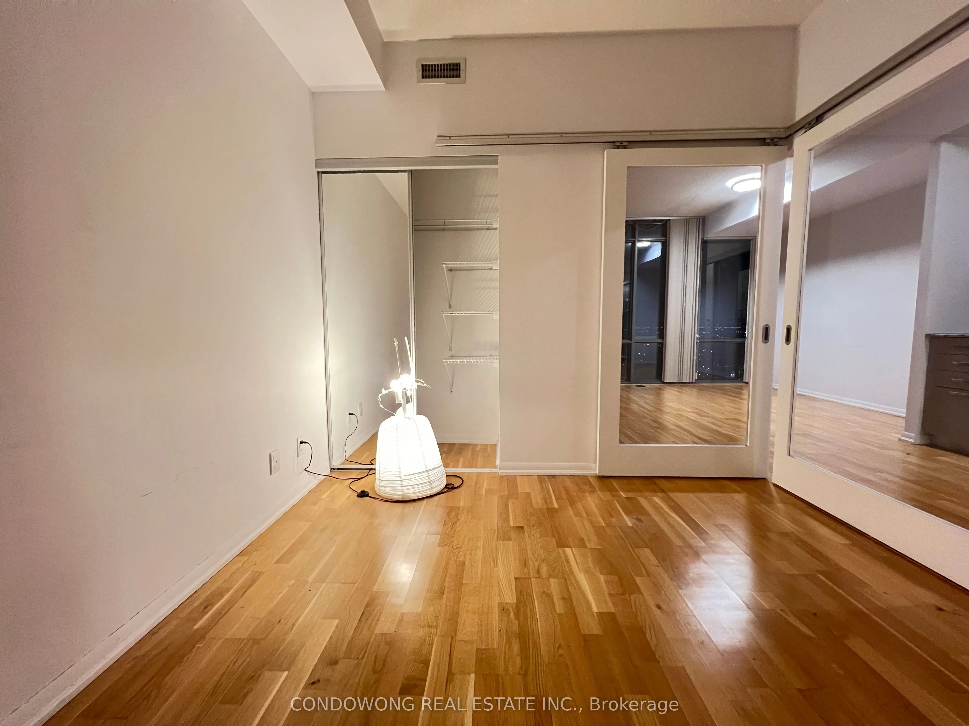 832 Bay Street, #4201