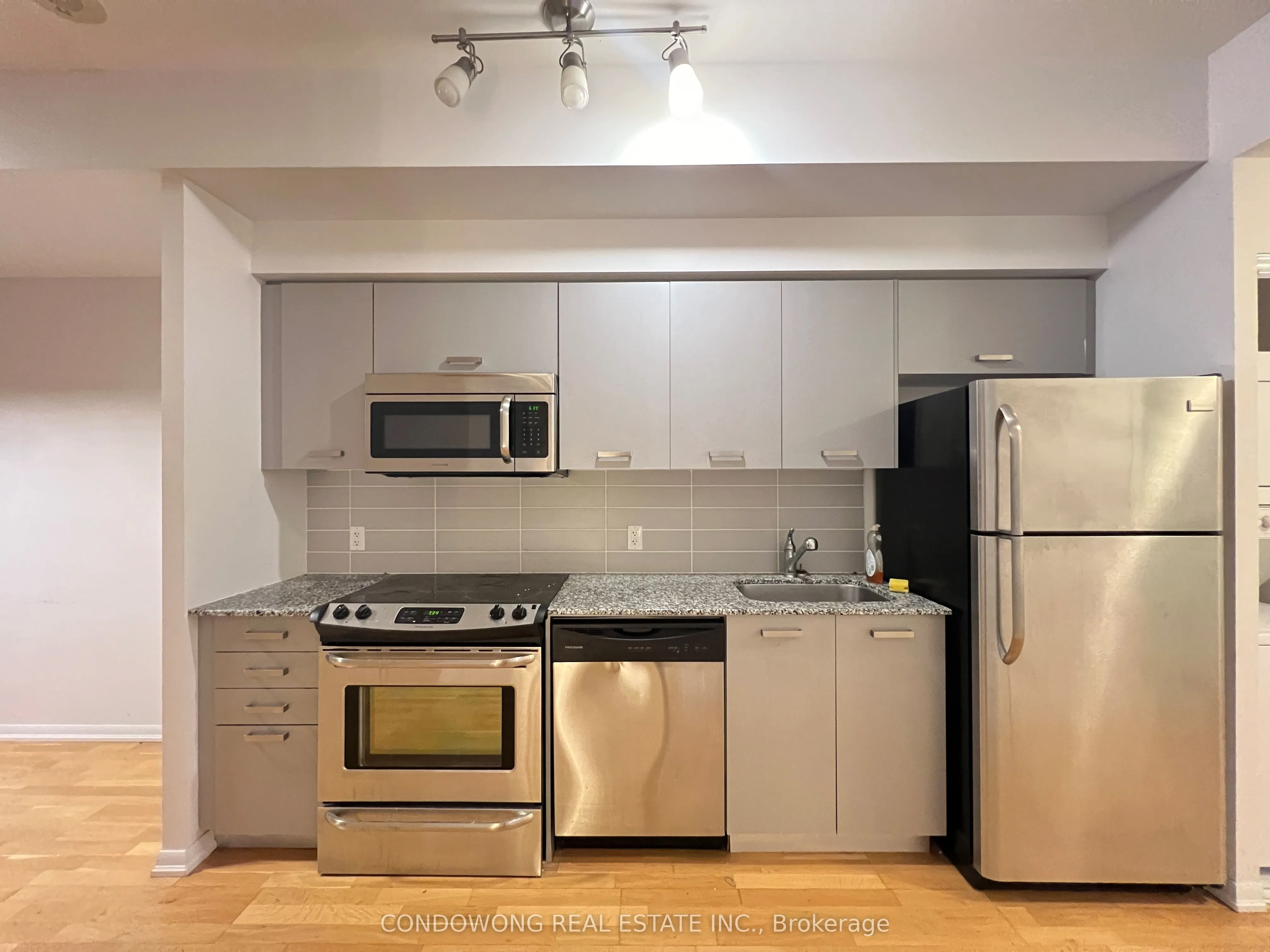 832 Bay Street, #4201