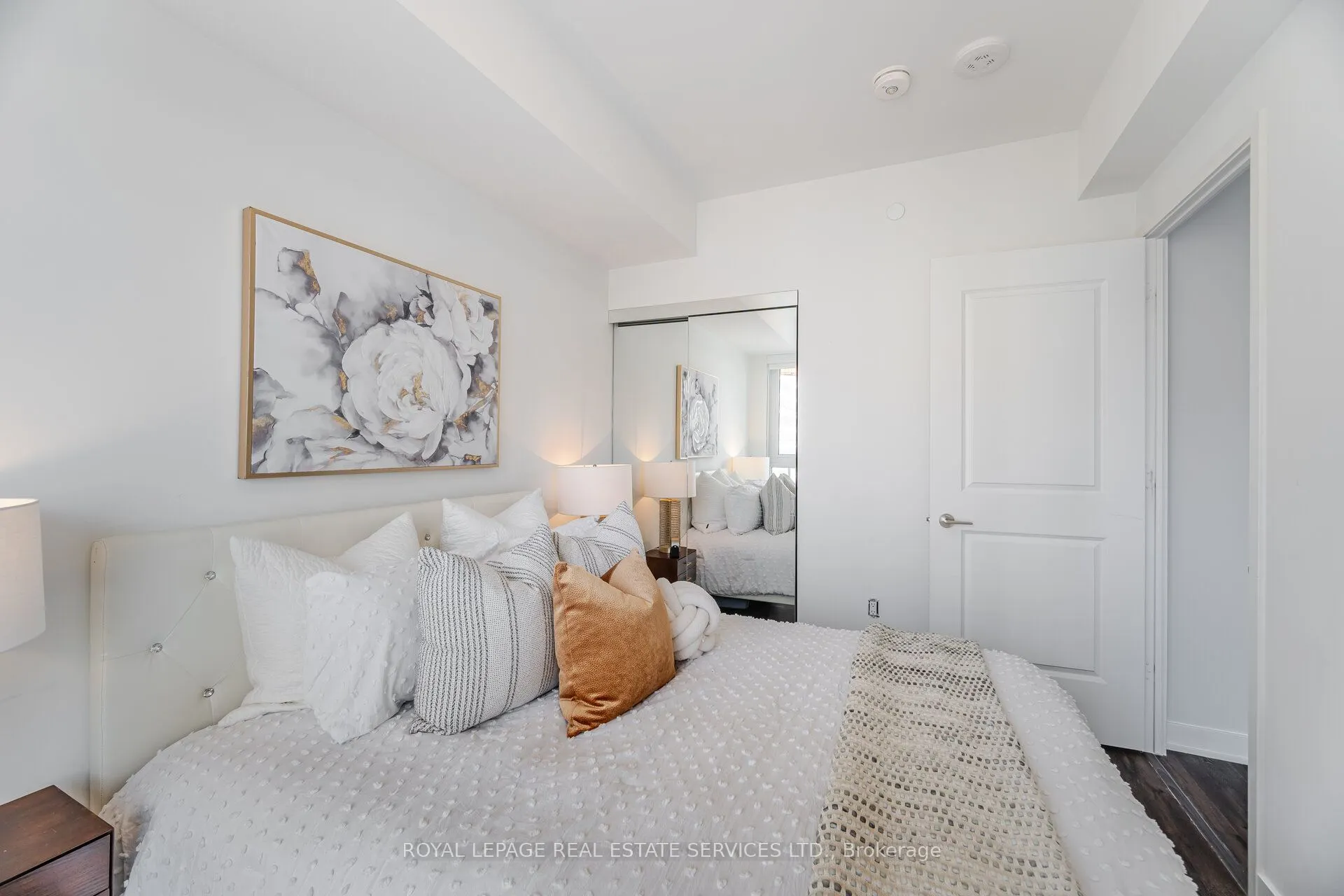100 Dalhousie Street W, #803