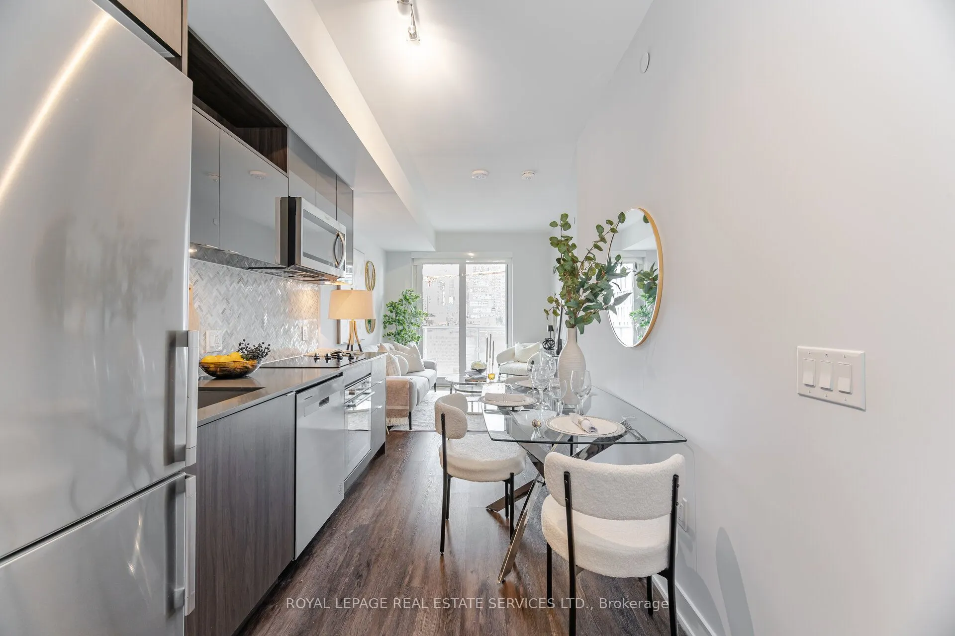 100 Dalhousie Street W, #803
