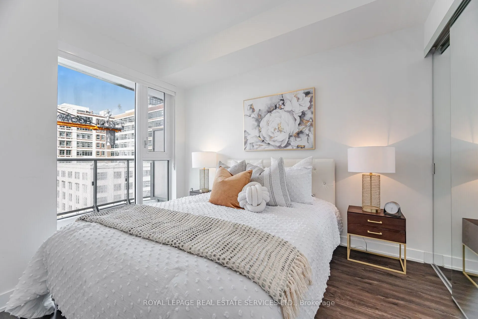 100 Dalhousie Street W, #803