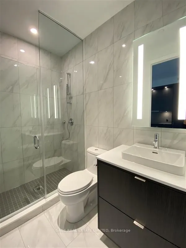 480 Front Street W, #712