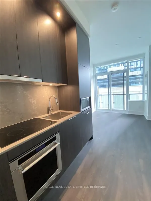 480 Front Street W, #712
