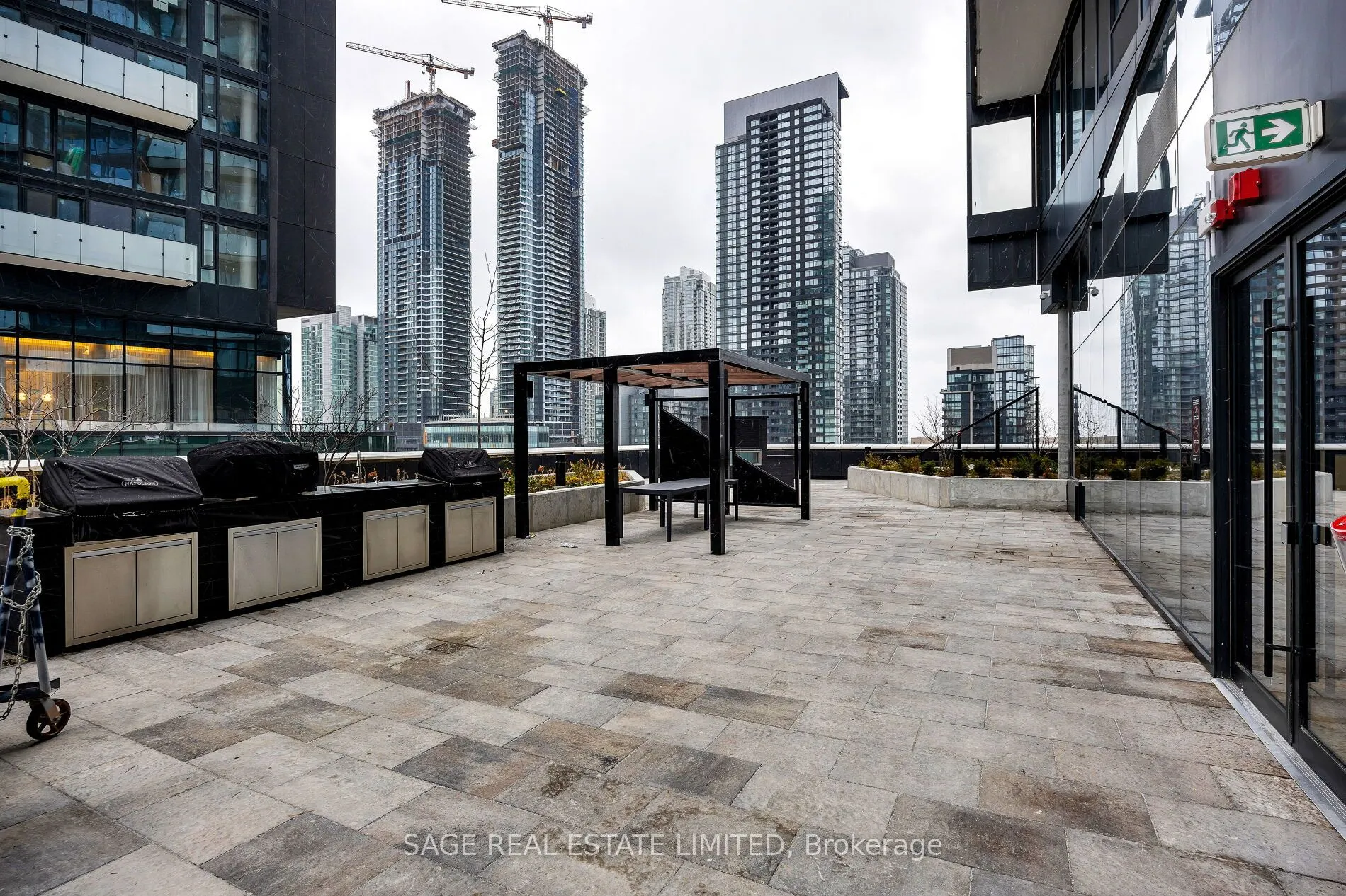 470 Front Street W, #1210