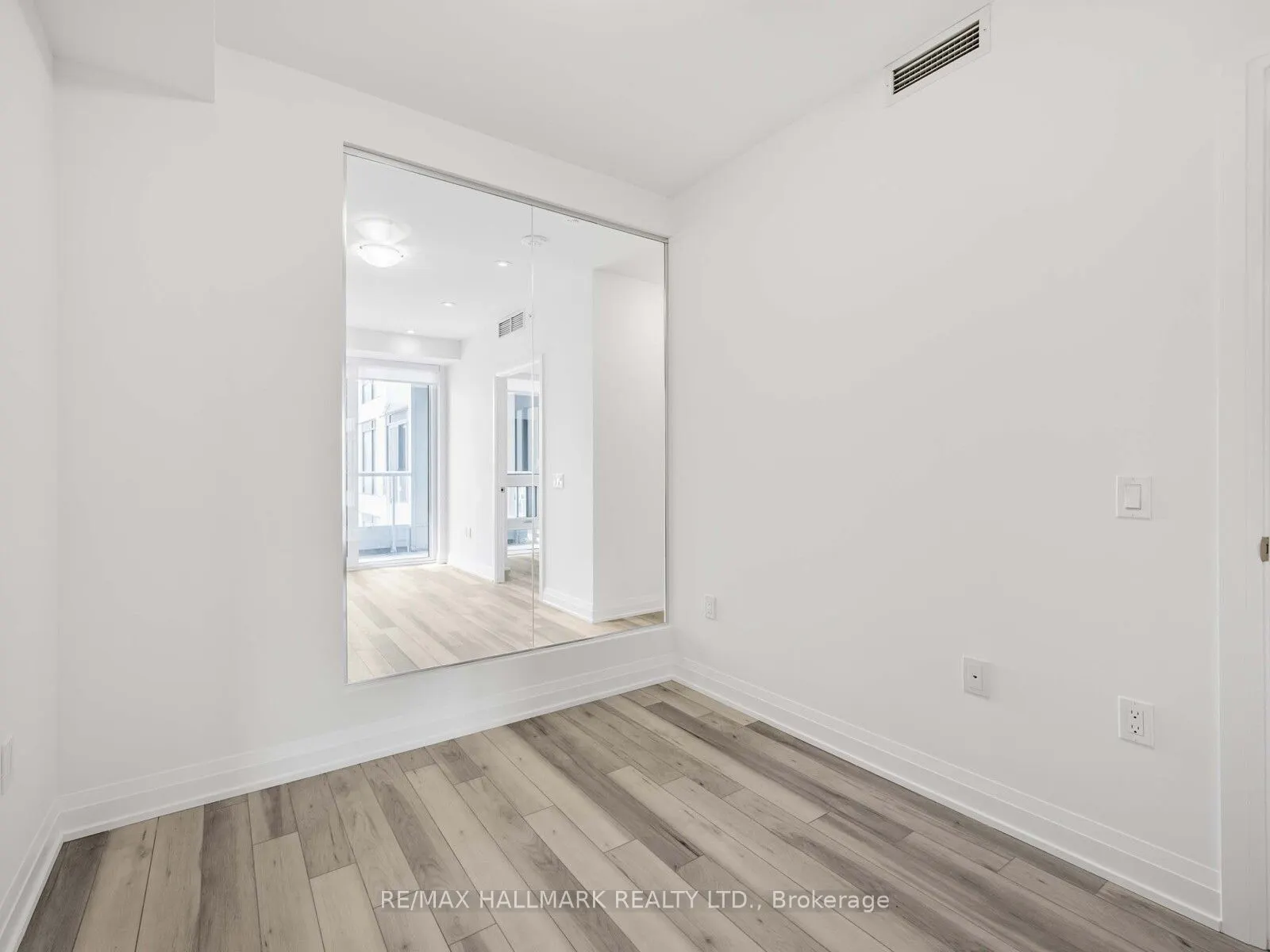 15 Richardson Street, #713