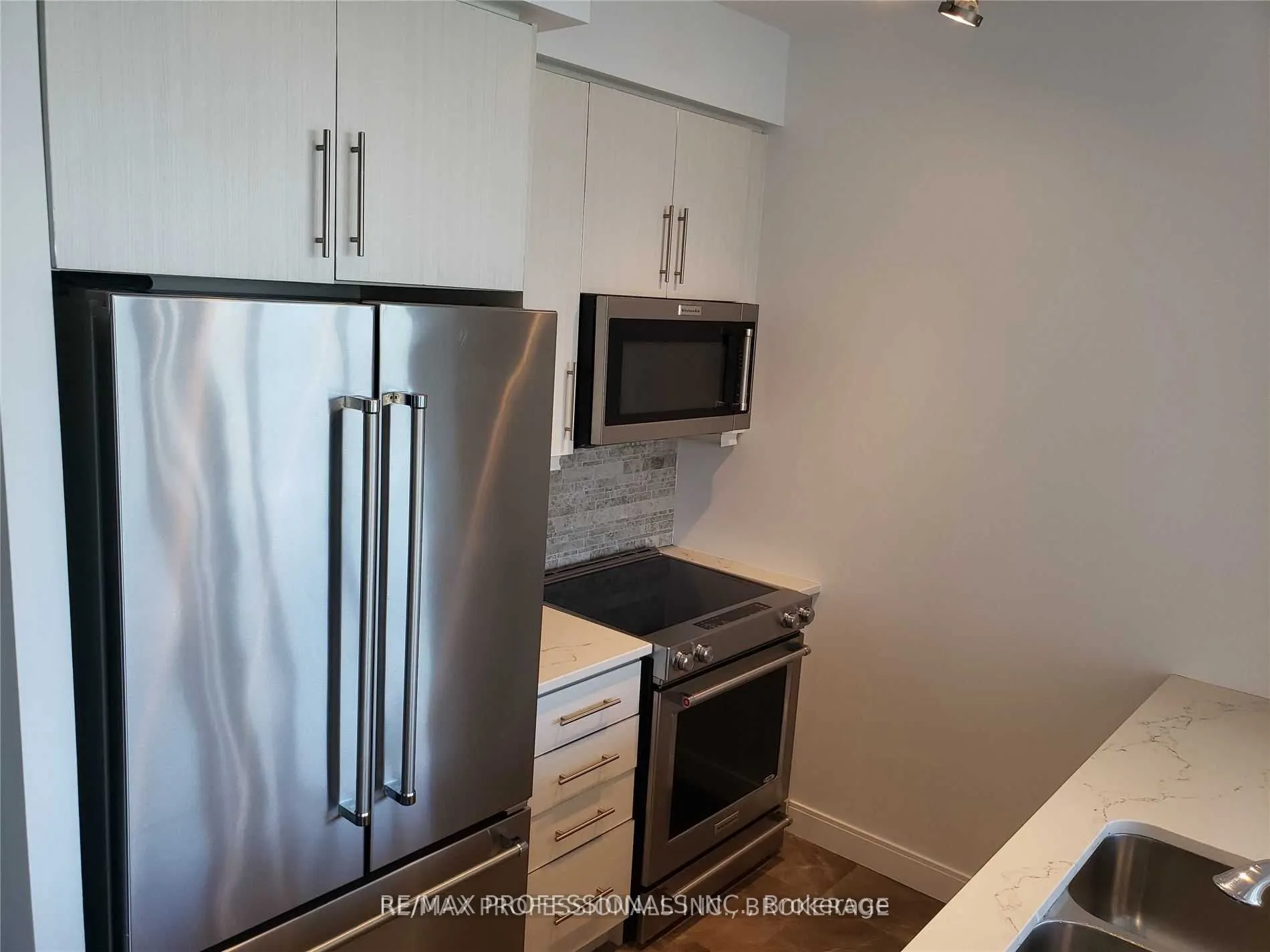 825 Church Street, #1605