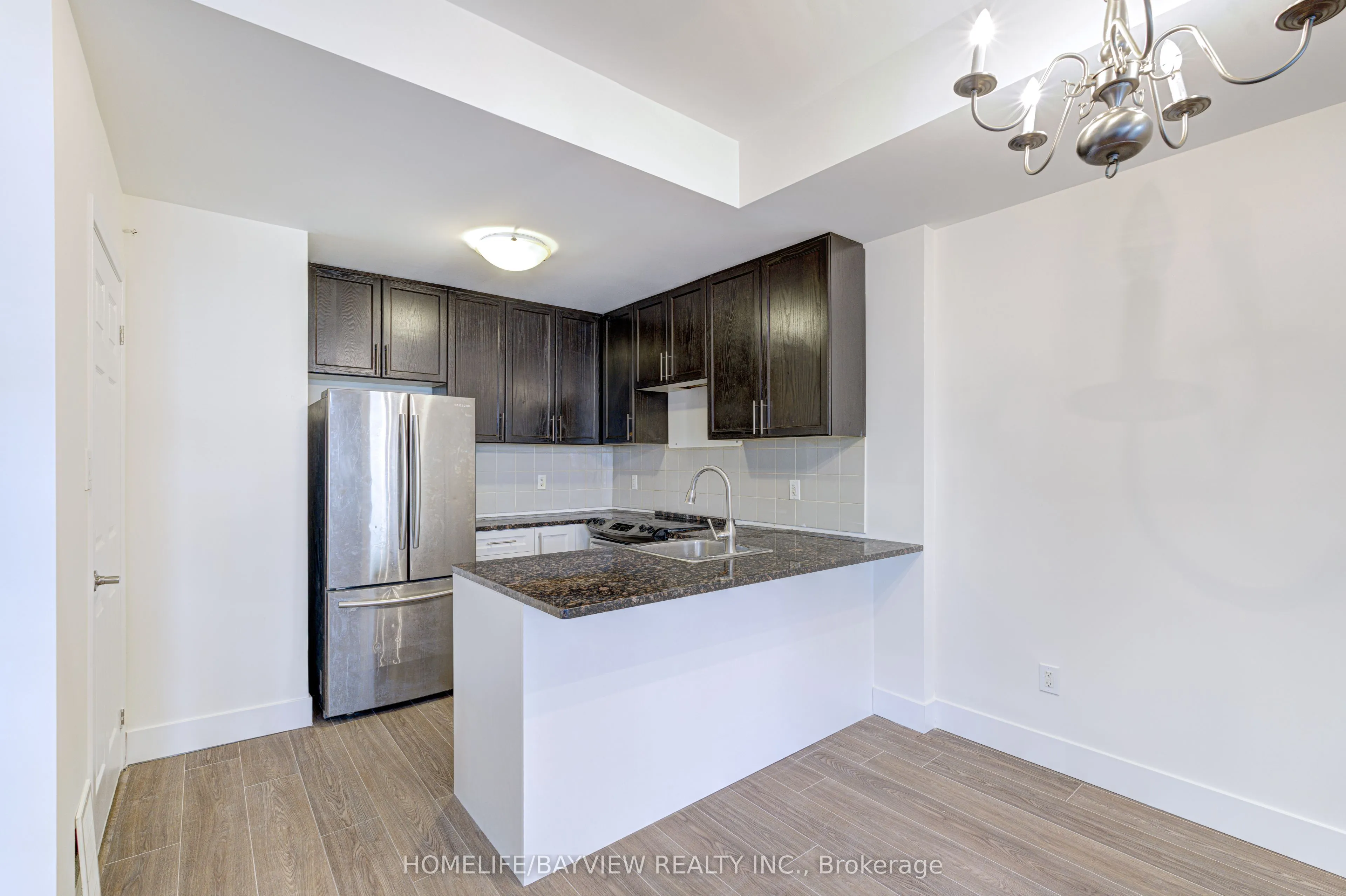 25 Coneflower Crescent, #Th 12