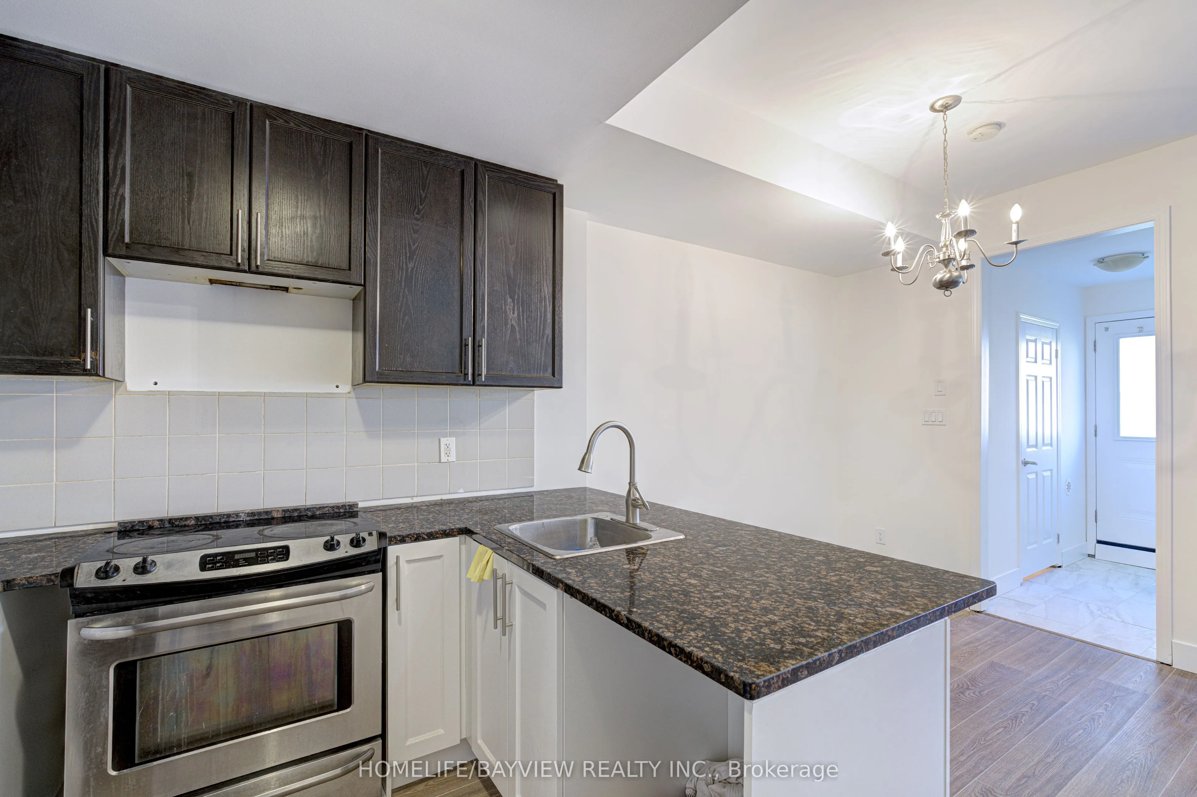 25 Coneflower Crescent, #Th 12