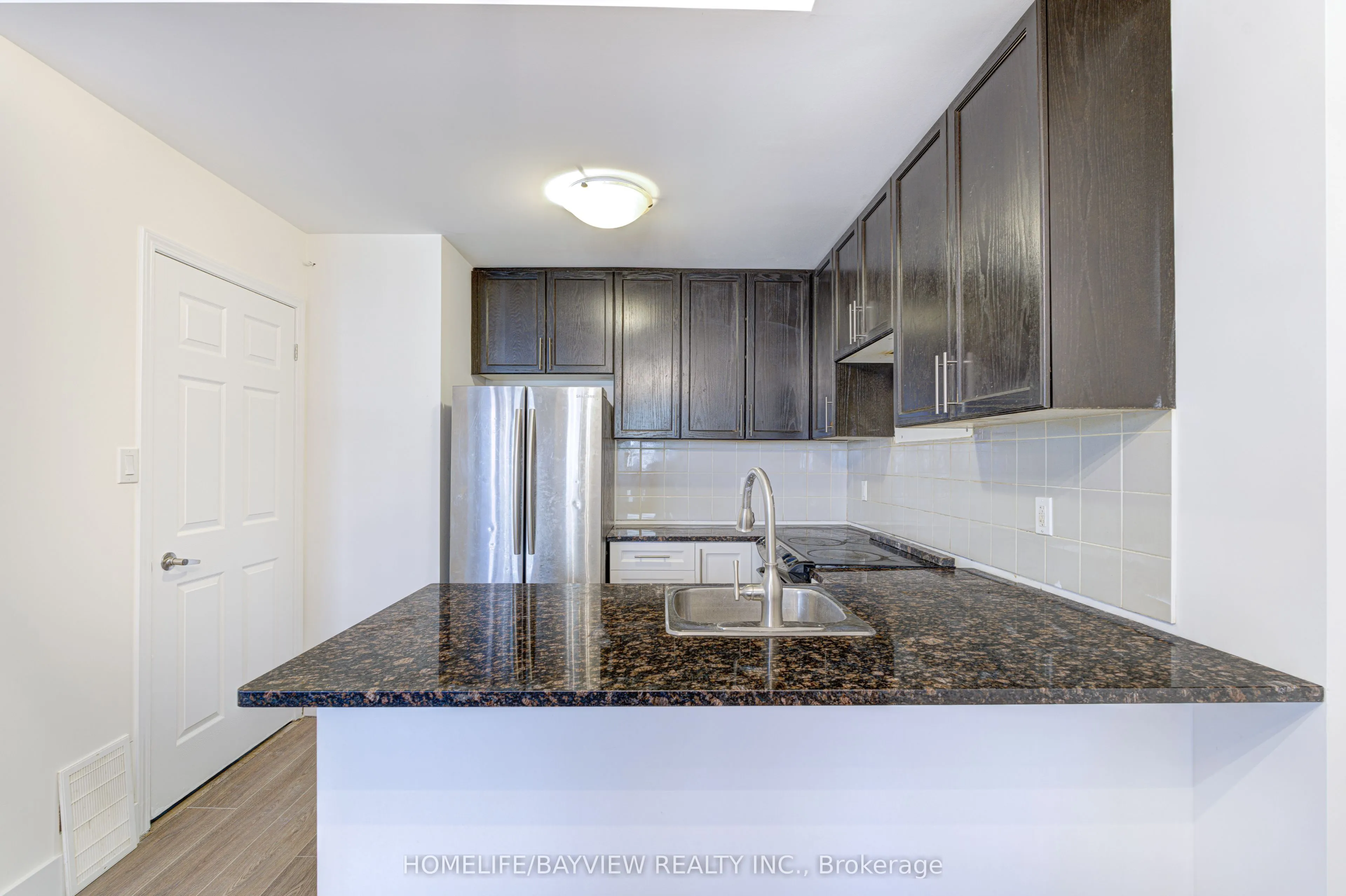 25 Coneflower Crescent, #Th 12