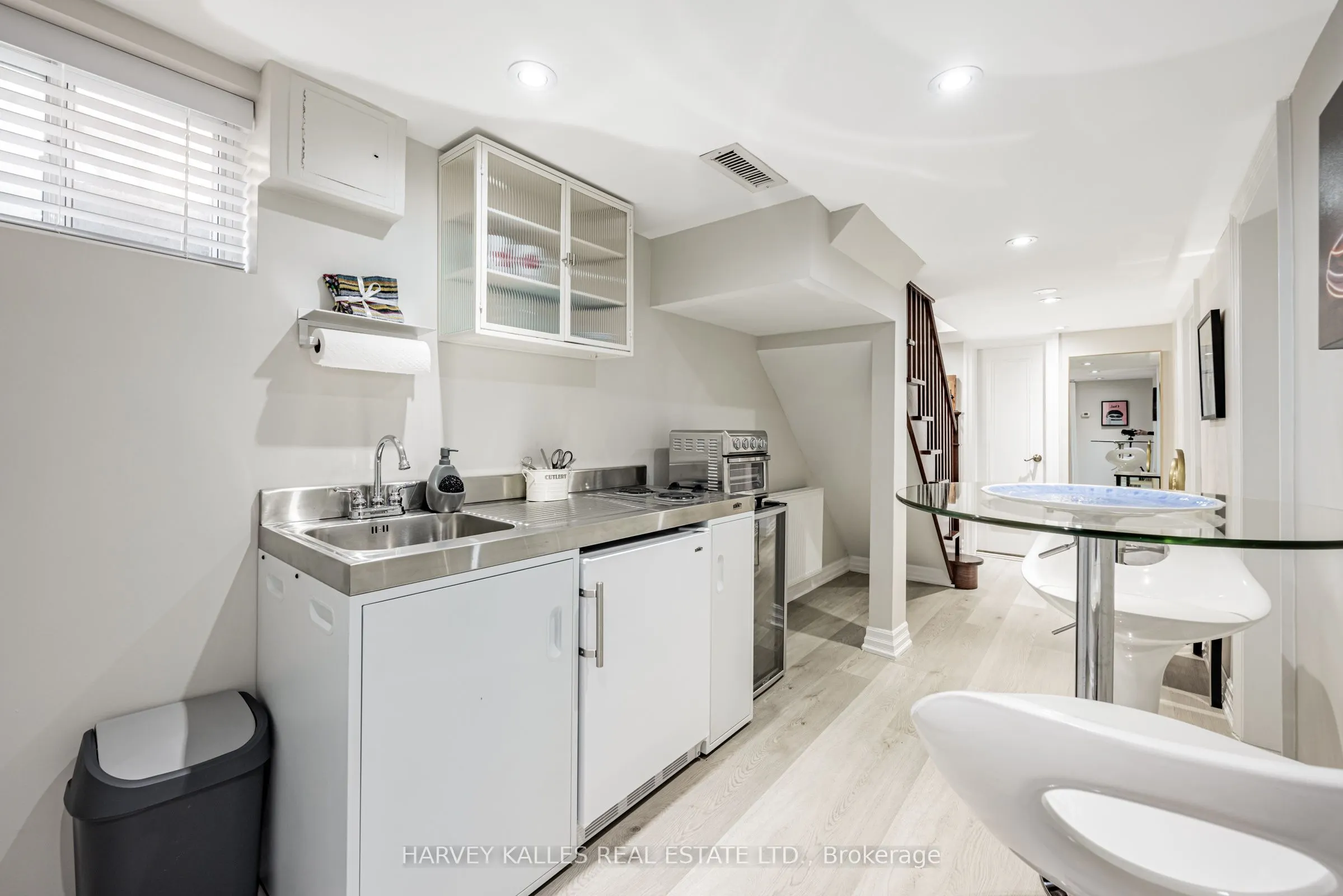 1836 Bathurst Street
