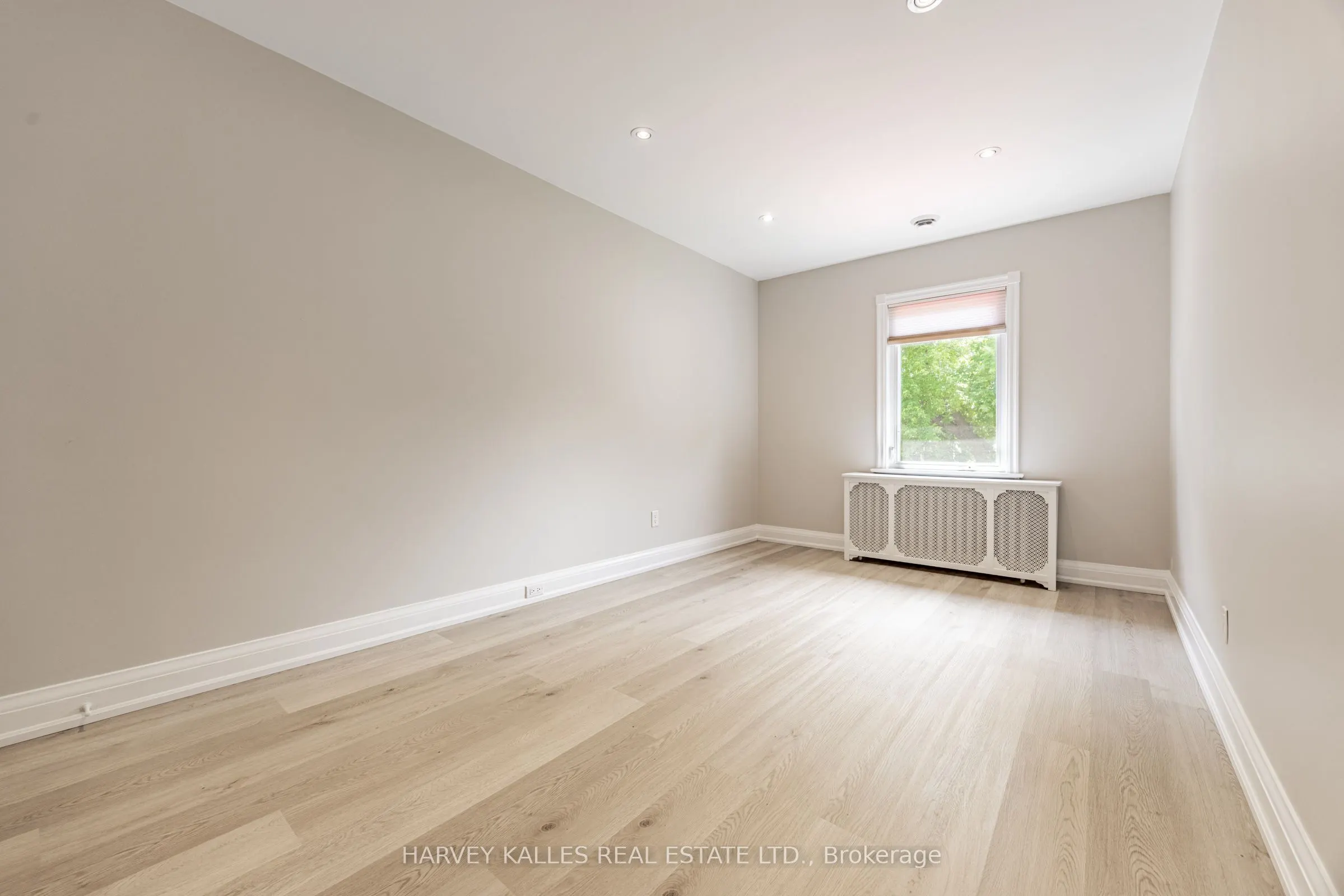1836 Bathurst Street