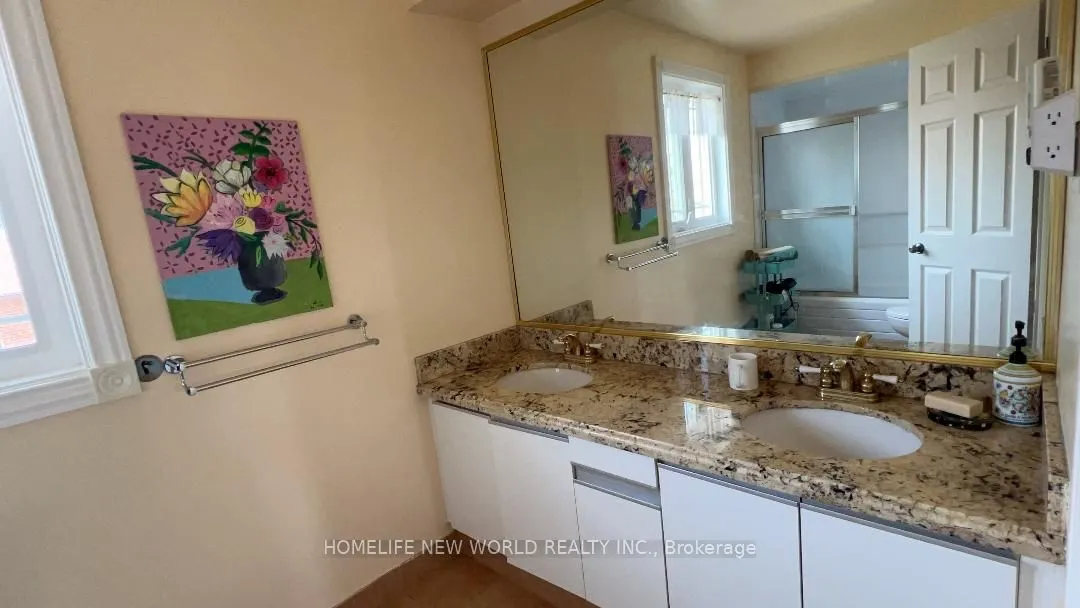 38 Marcelline King Room Crescent