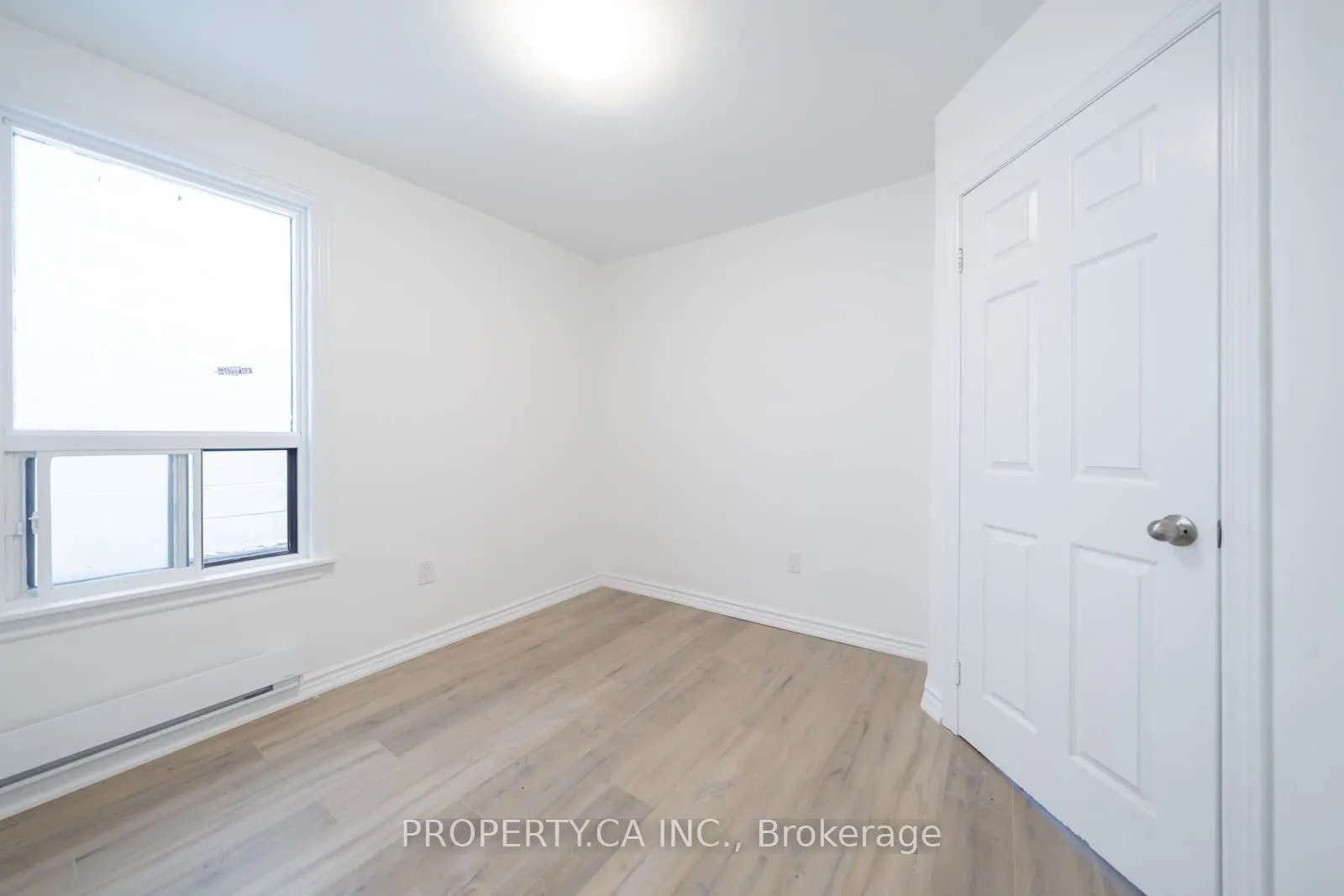 196 Augusta Avenue, #2nd/3rd Flr