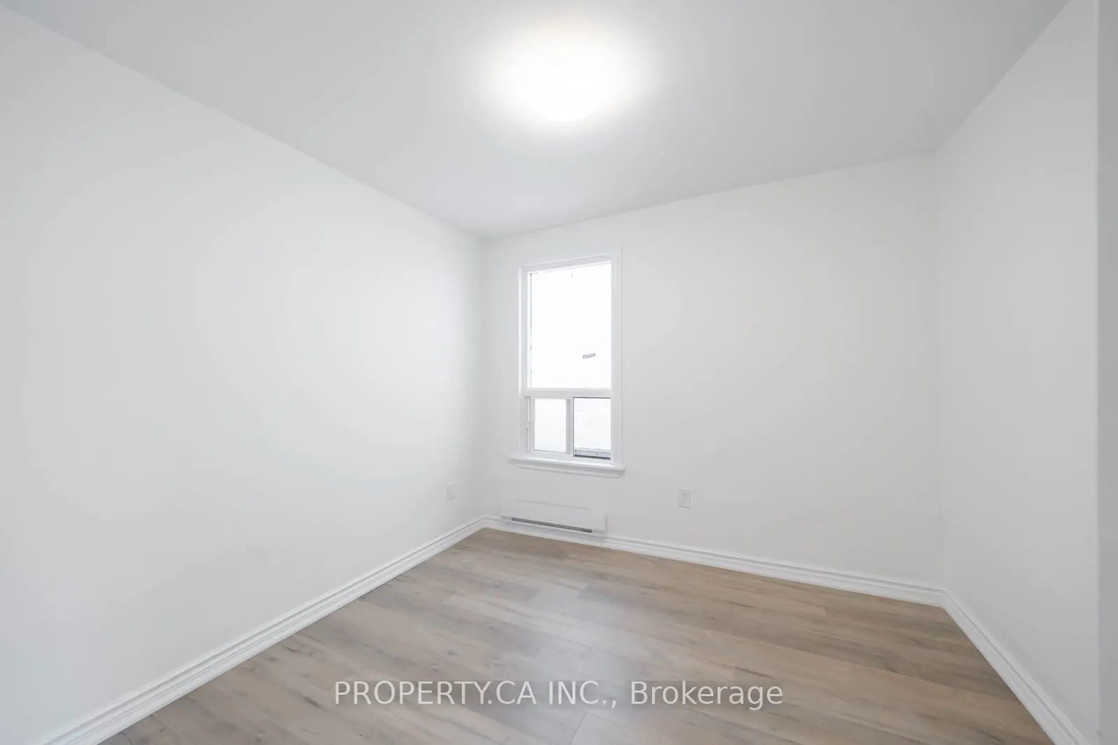 196 Augusta Avenue, #2nd/3rd Flr