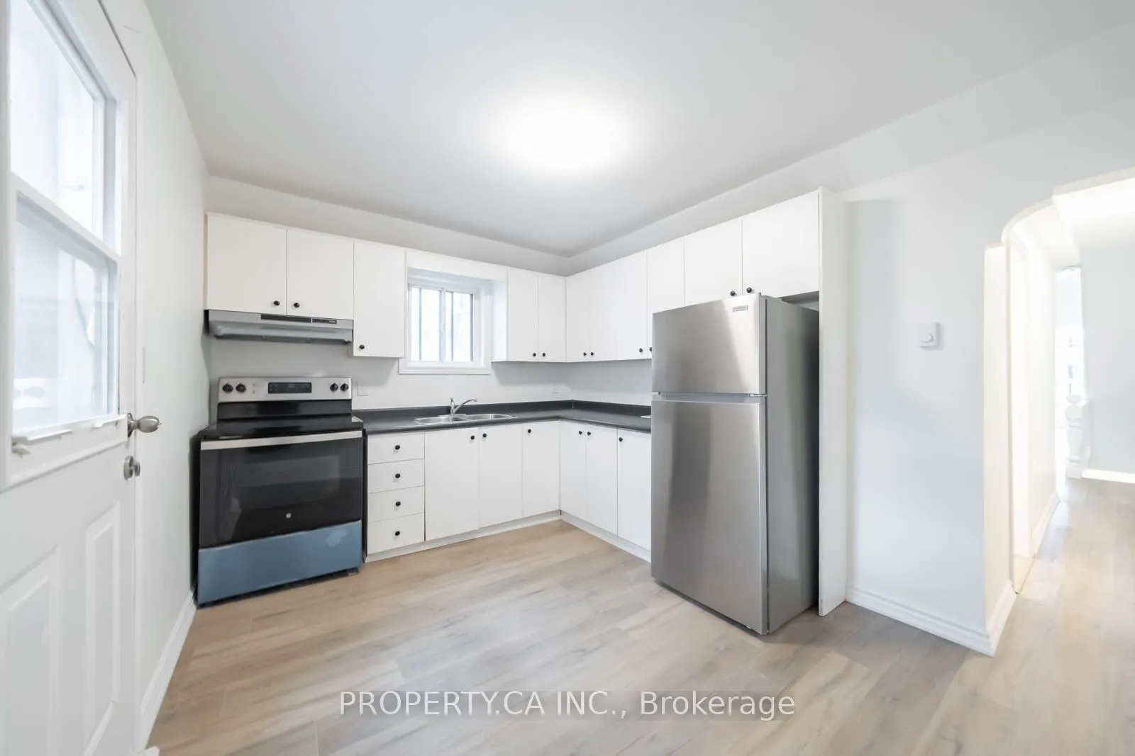 196 Augusta Avenue, #2nd/3rd Flr