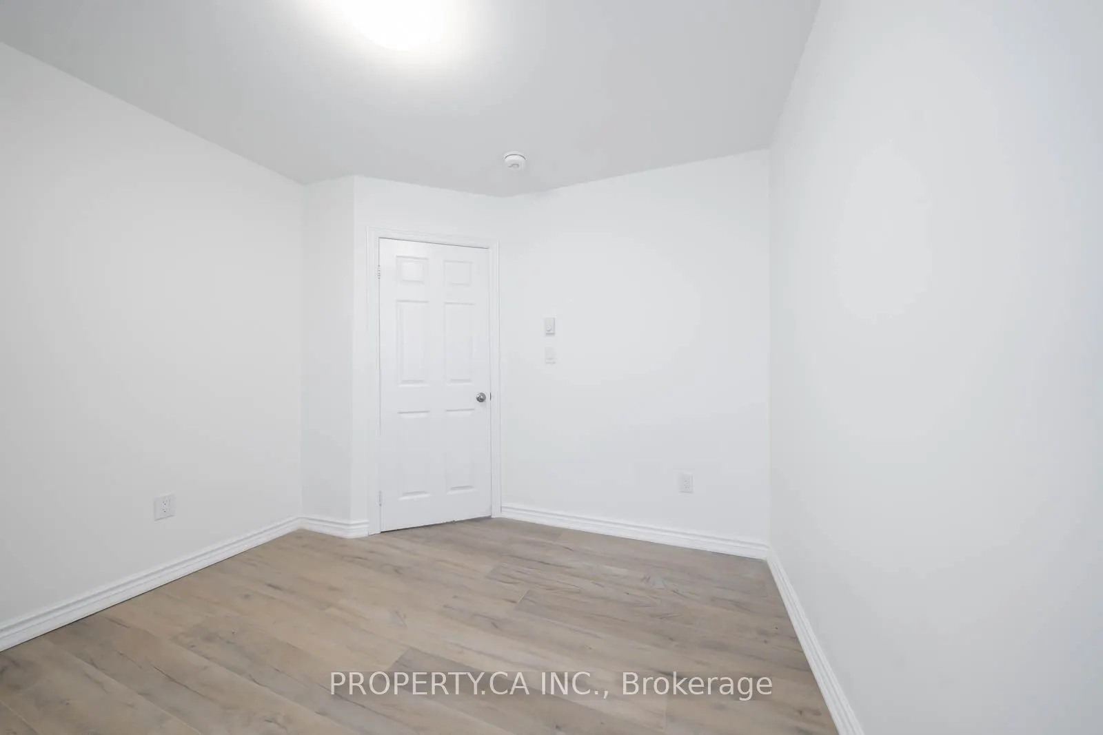 196 Augusta Avenue, #2nd/3rd Flr