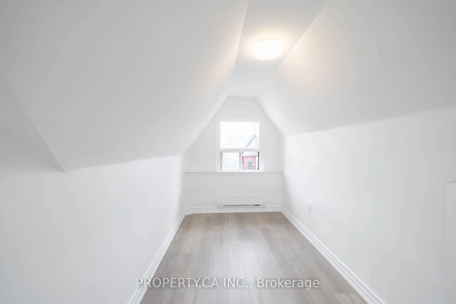 196 Augusta Avenue, #2nd/3rd Flr