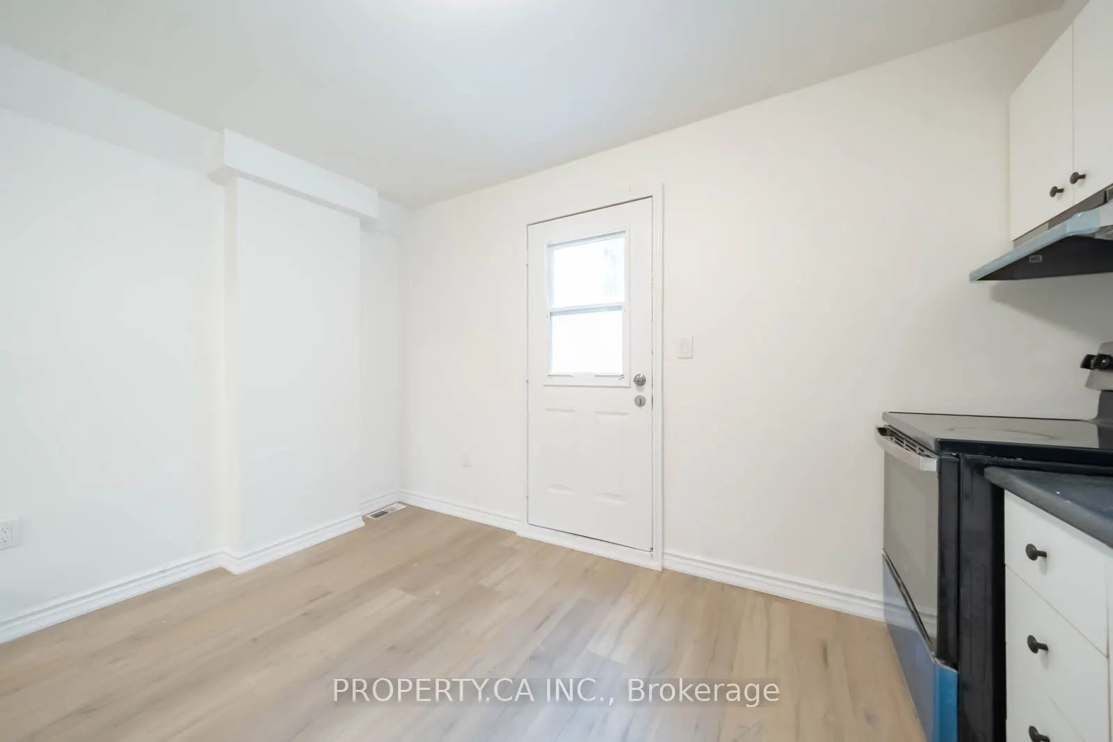 196 Augusta Avenue, #2nd/3rd Flr