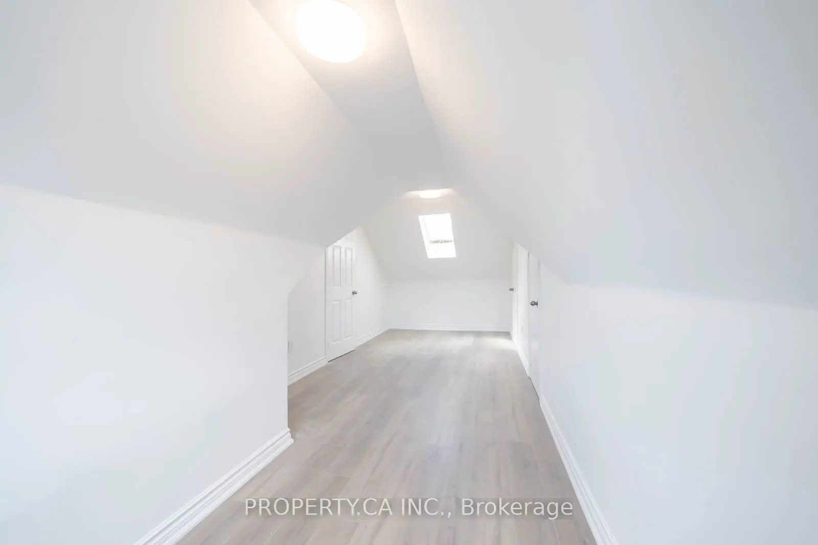 196 Augusta Avenue, #2nd/3rd Flr