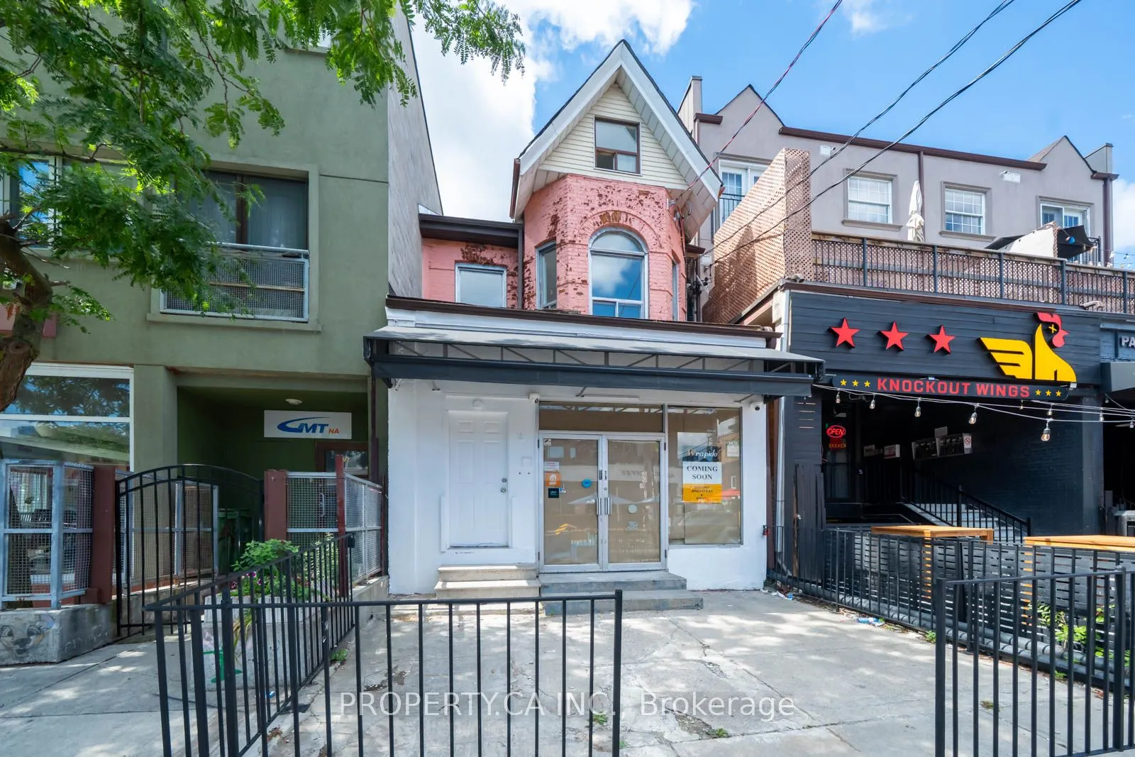 196 Augusta Avenue, #2nd/3rd Flr