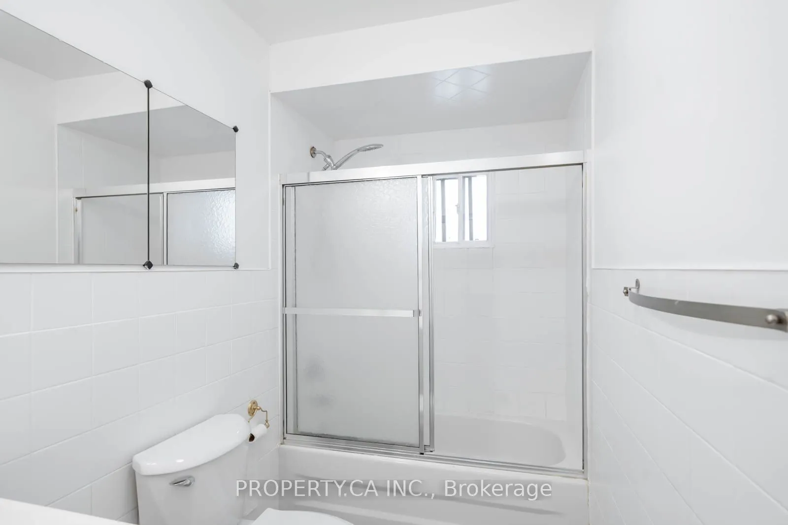 196 Augusta Avenue, #2nd/3rd Flr