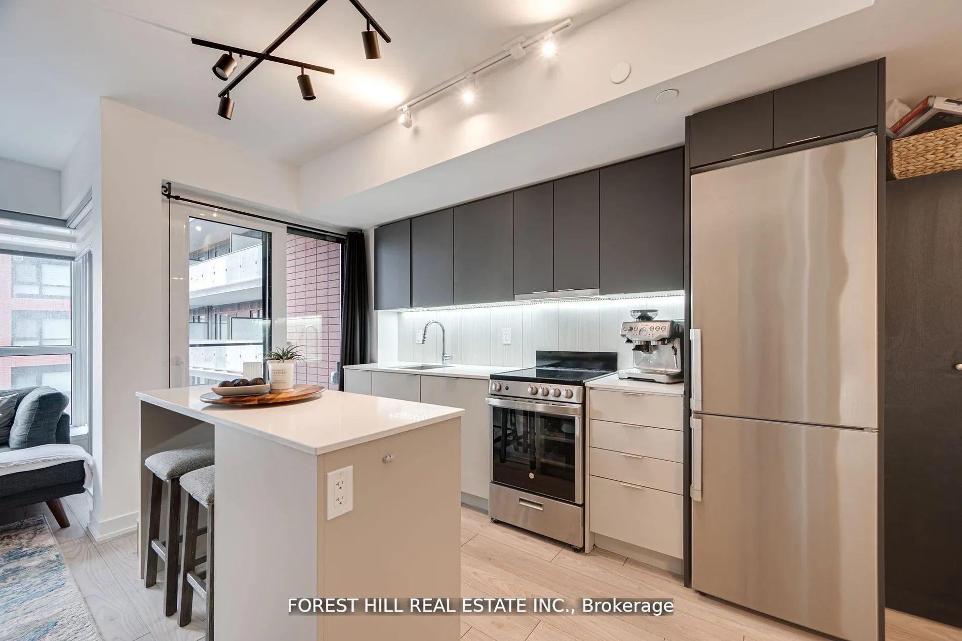 8 Tippett Road, #411