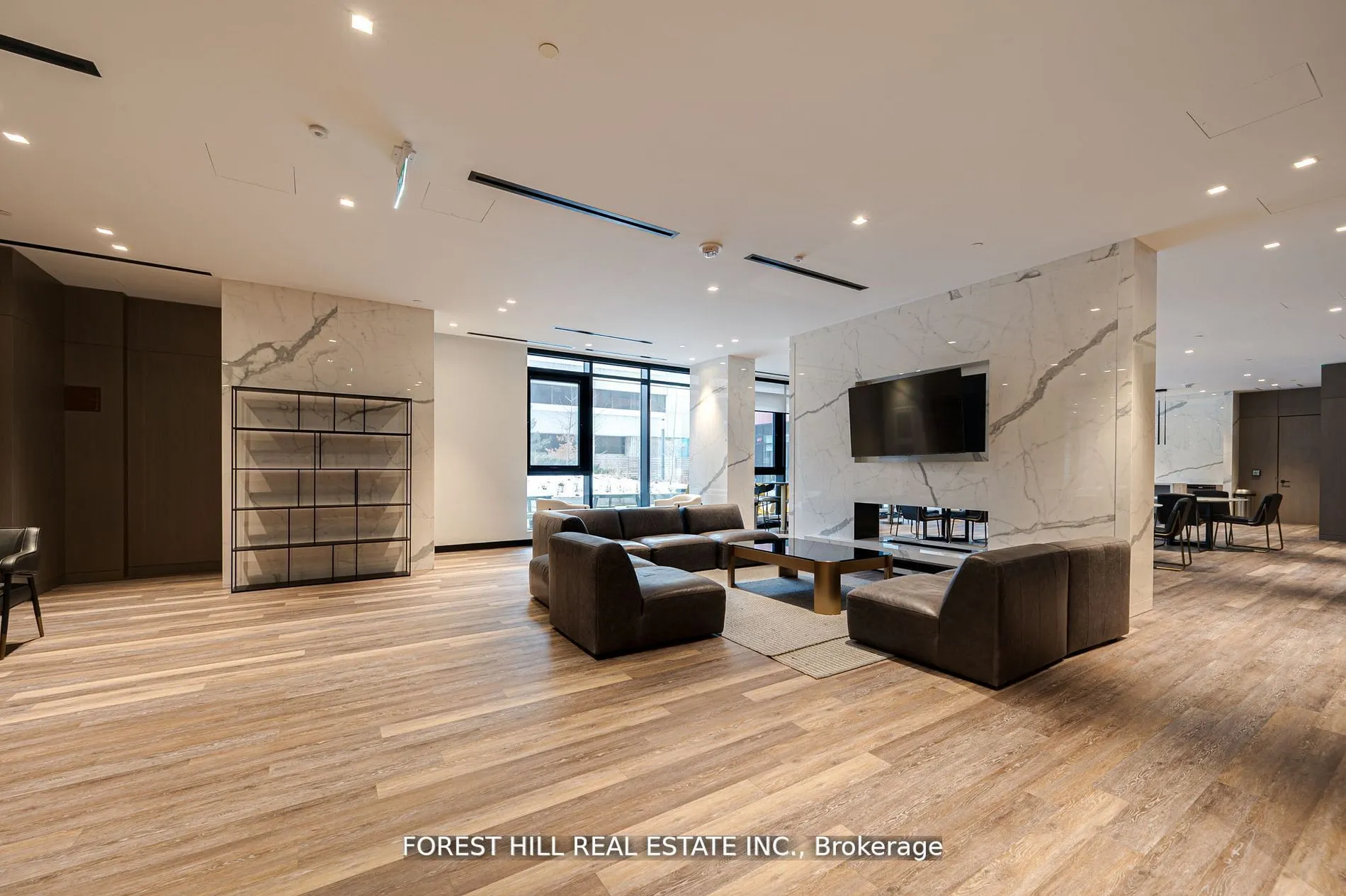 8 Tippett Road, #411