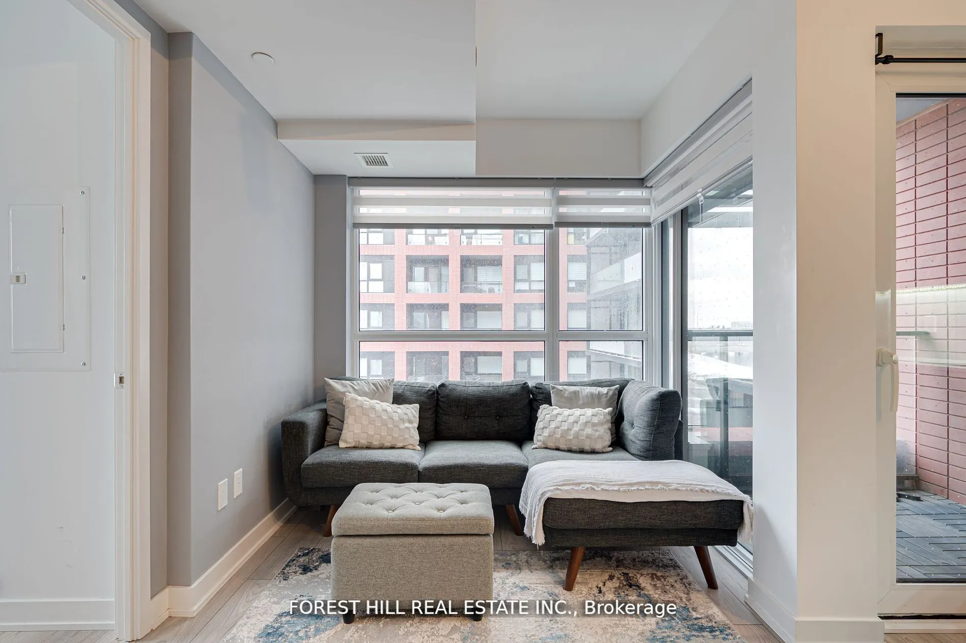 8 Tippett Road, #411
