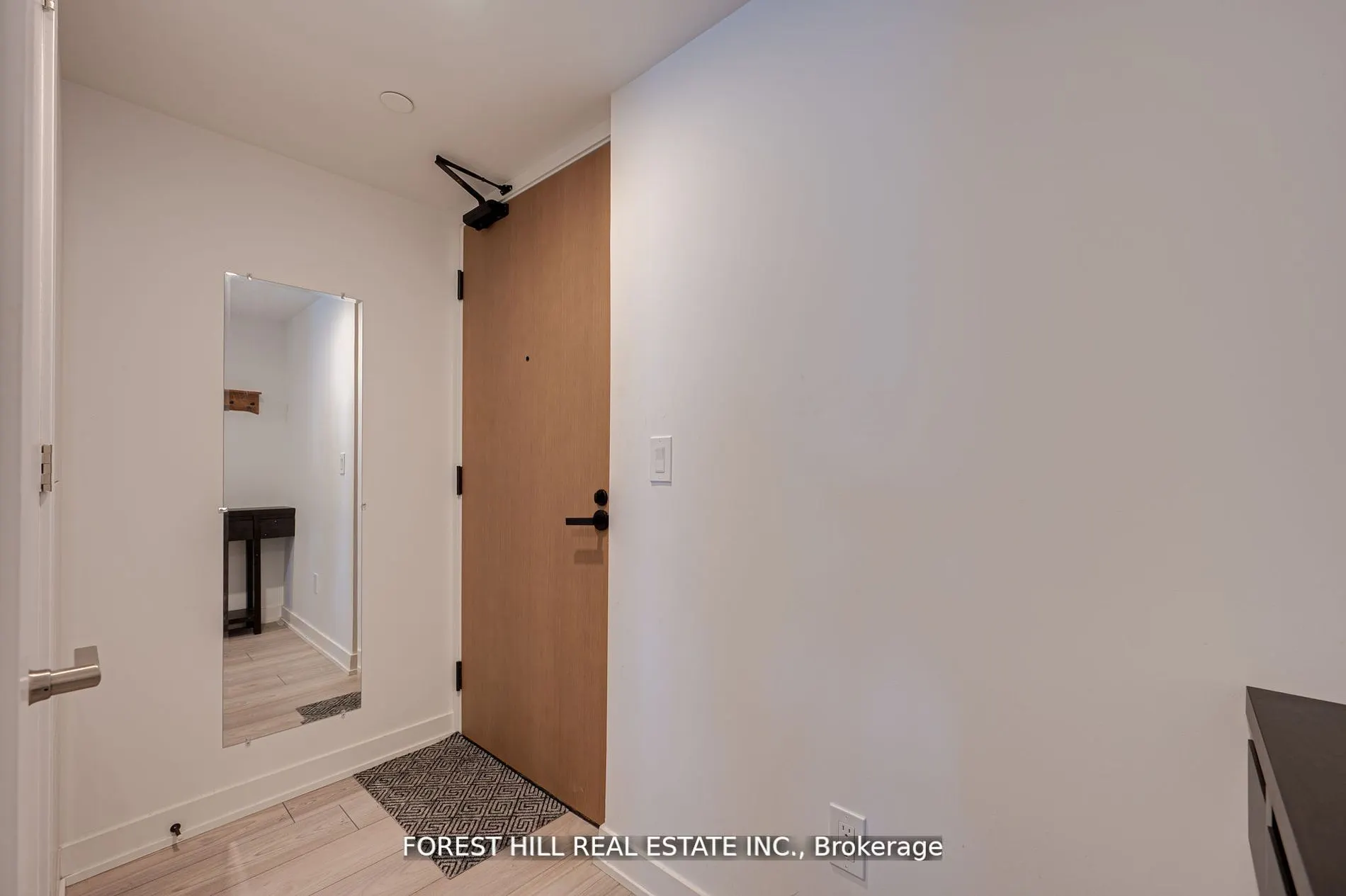8 Tippett Road, #411