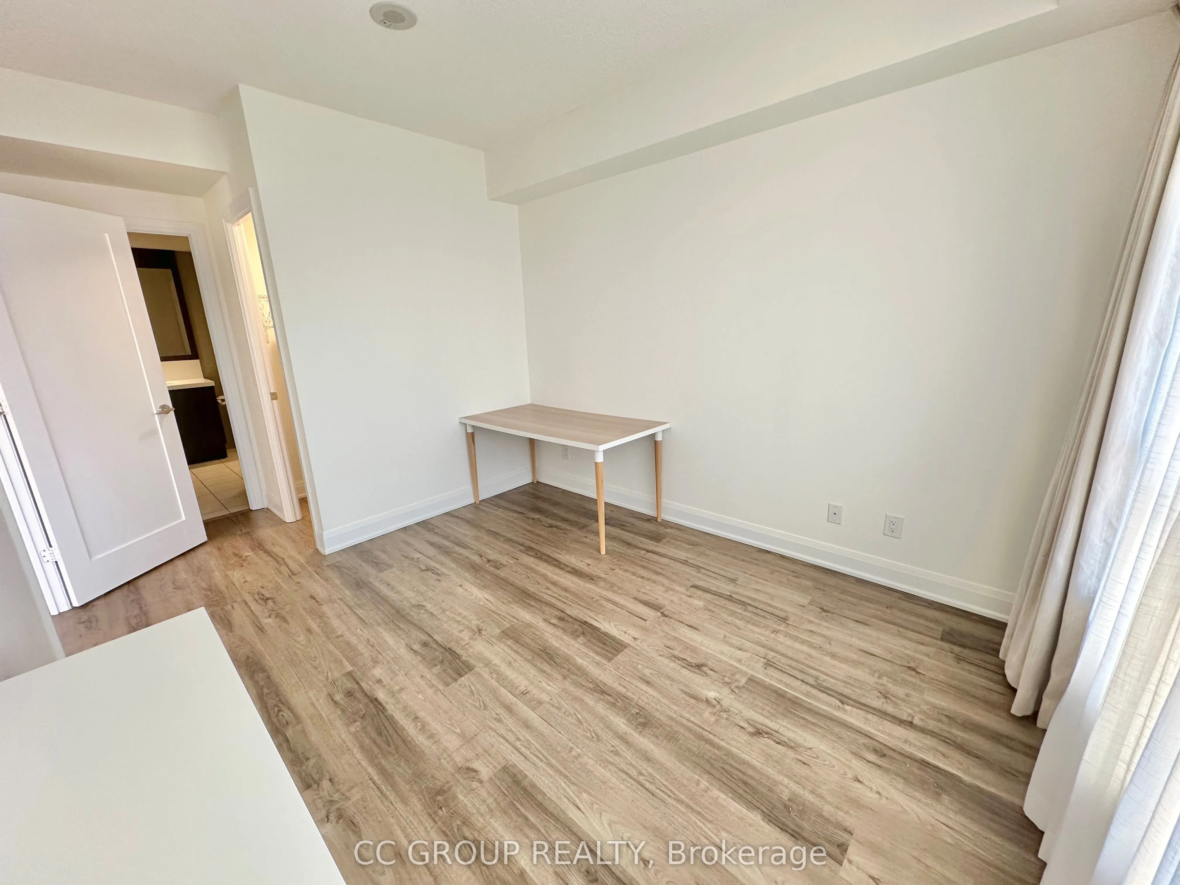 5 Sheppard Avenue E, #2222