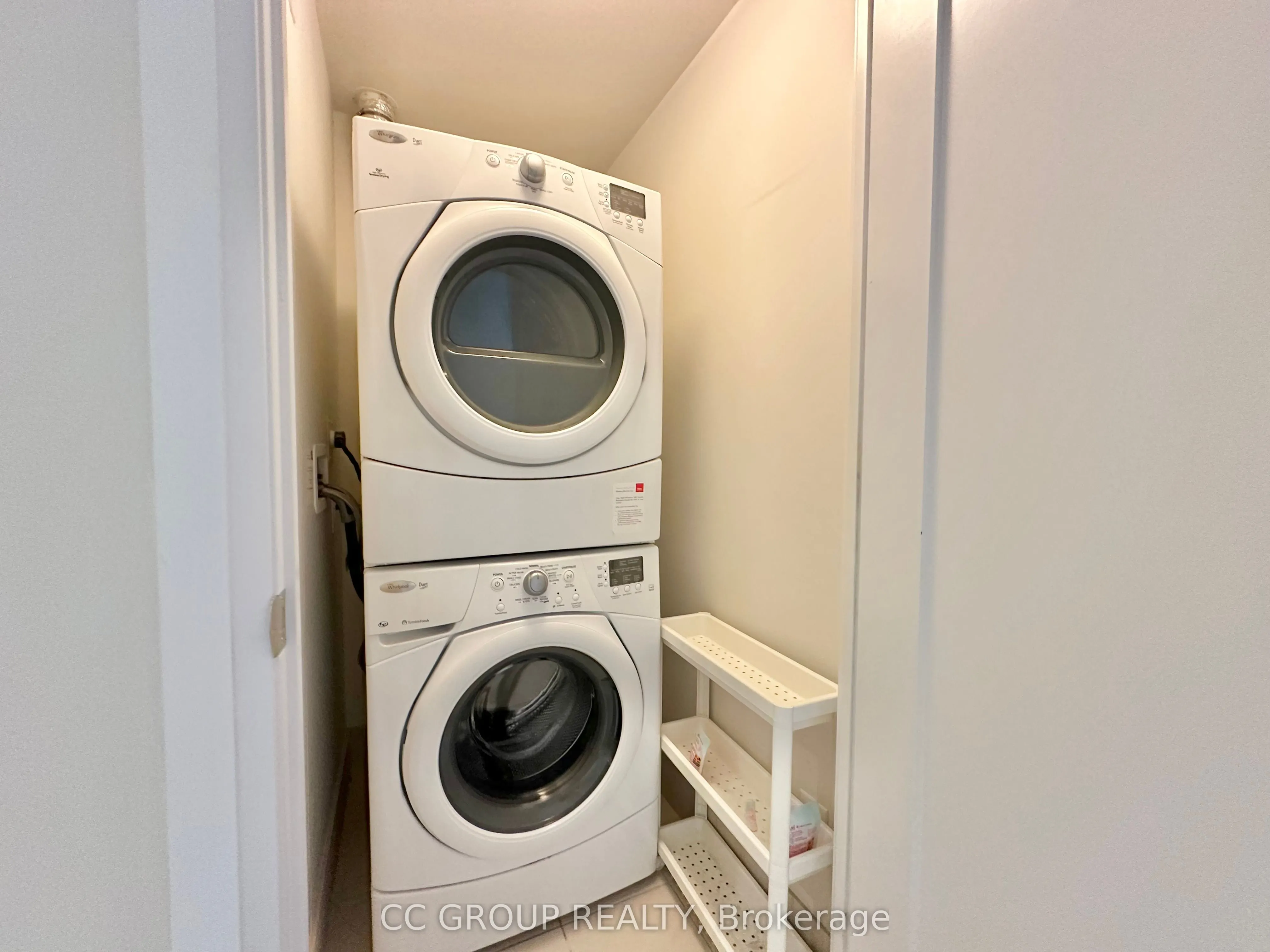 5 Sheppard Avenue E, #2222