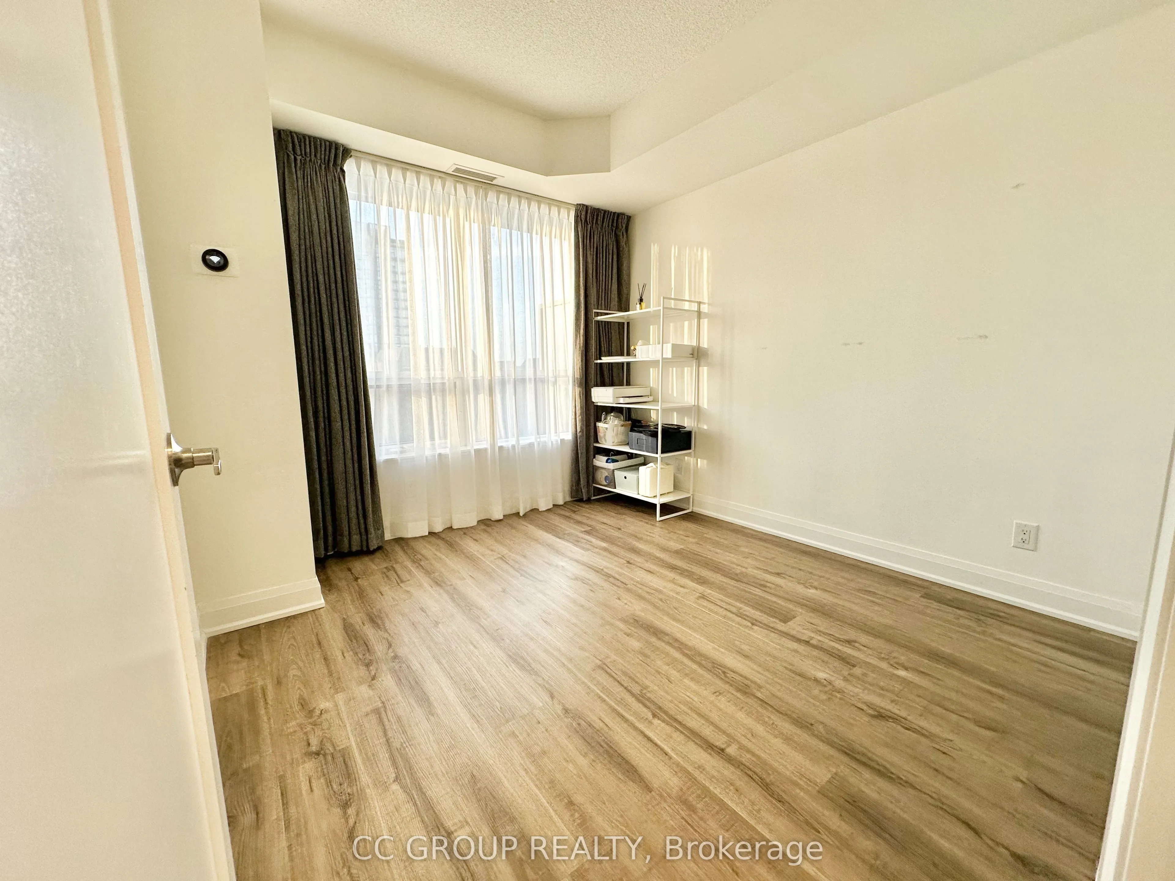 5 Sheppard Avenue E, #2222
